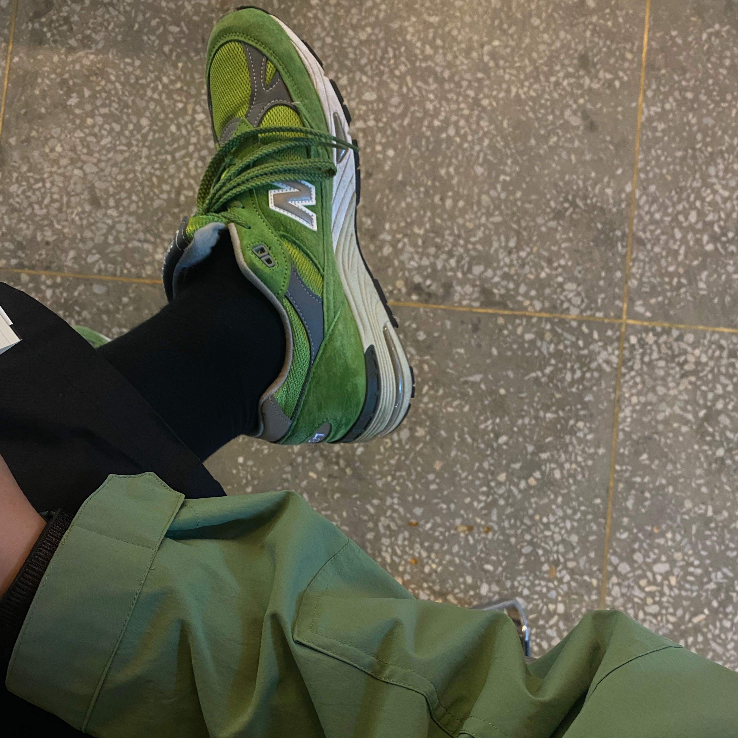 New Balance 991 Made in UK Bright Green 착용 스타일