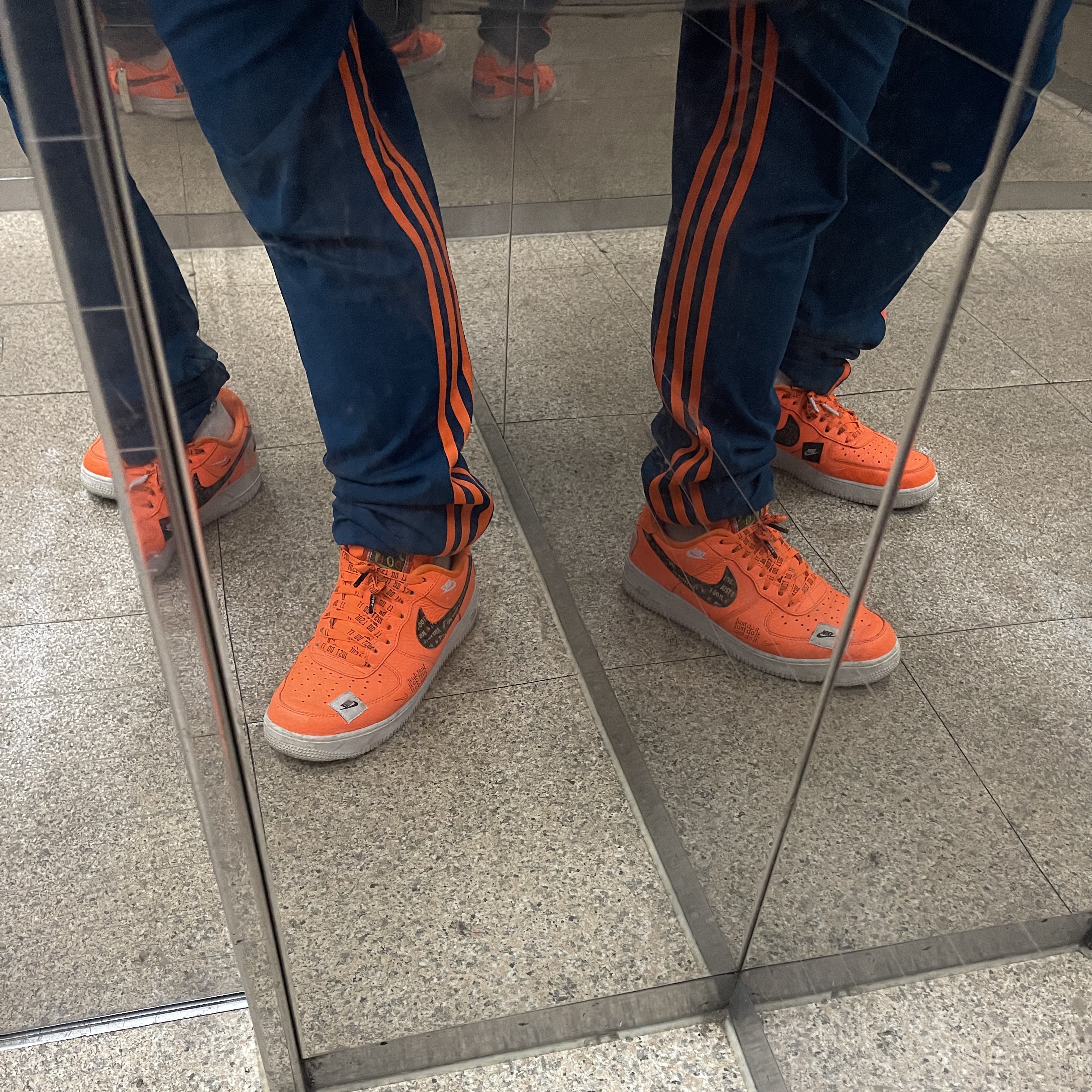 Nike Air Force 1 Low Just Do It Pack Total Orange 착용 스타일