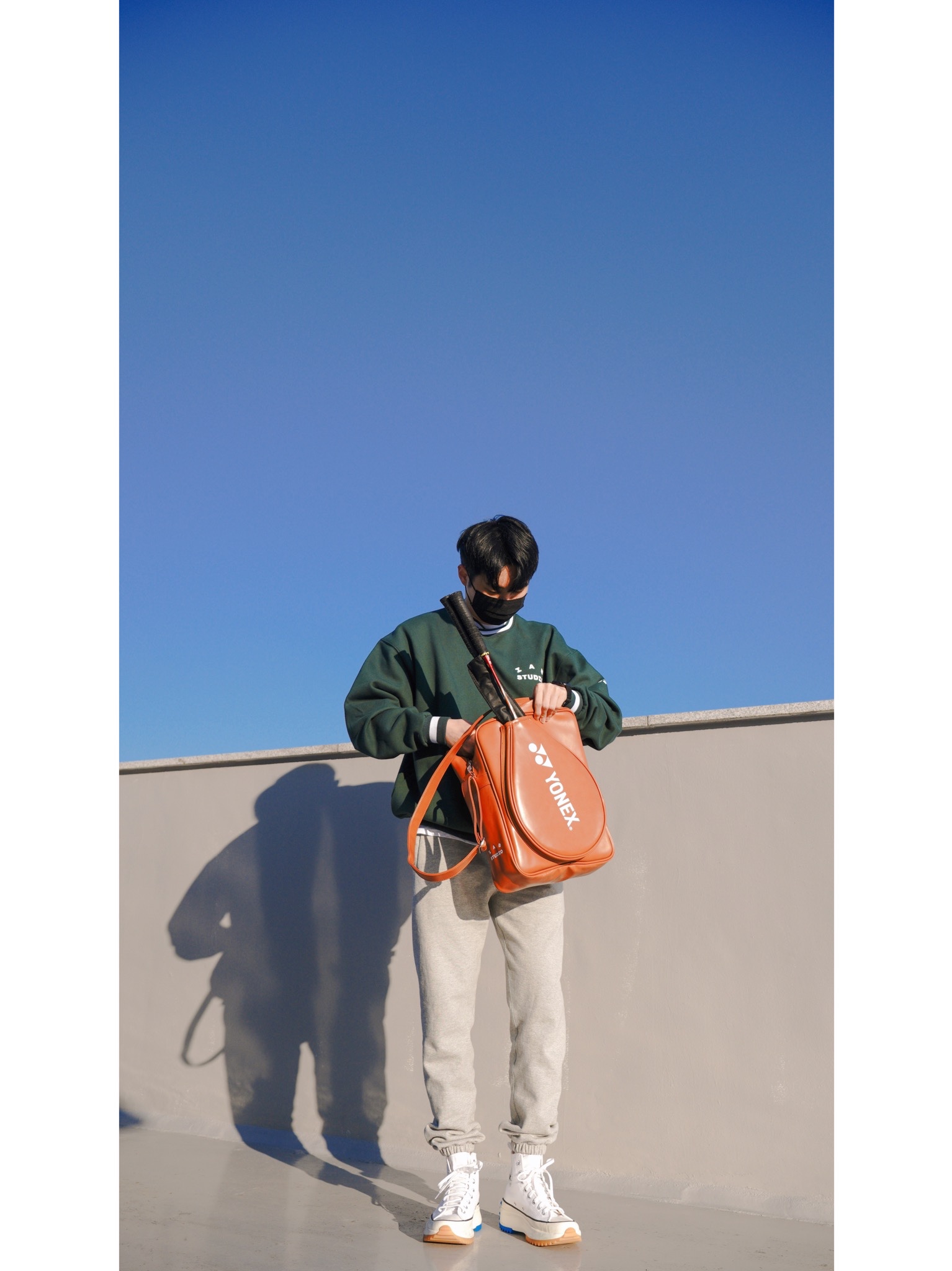 Converse x JW Anderson Run Star Hike Hi White, IAB Studio x Yonex Sweatshirt Green 착용 스타일 - 2