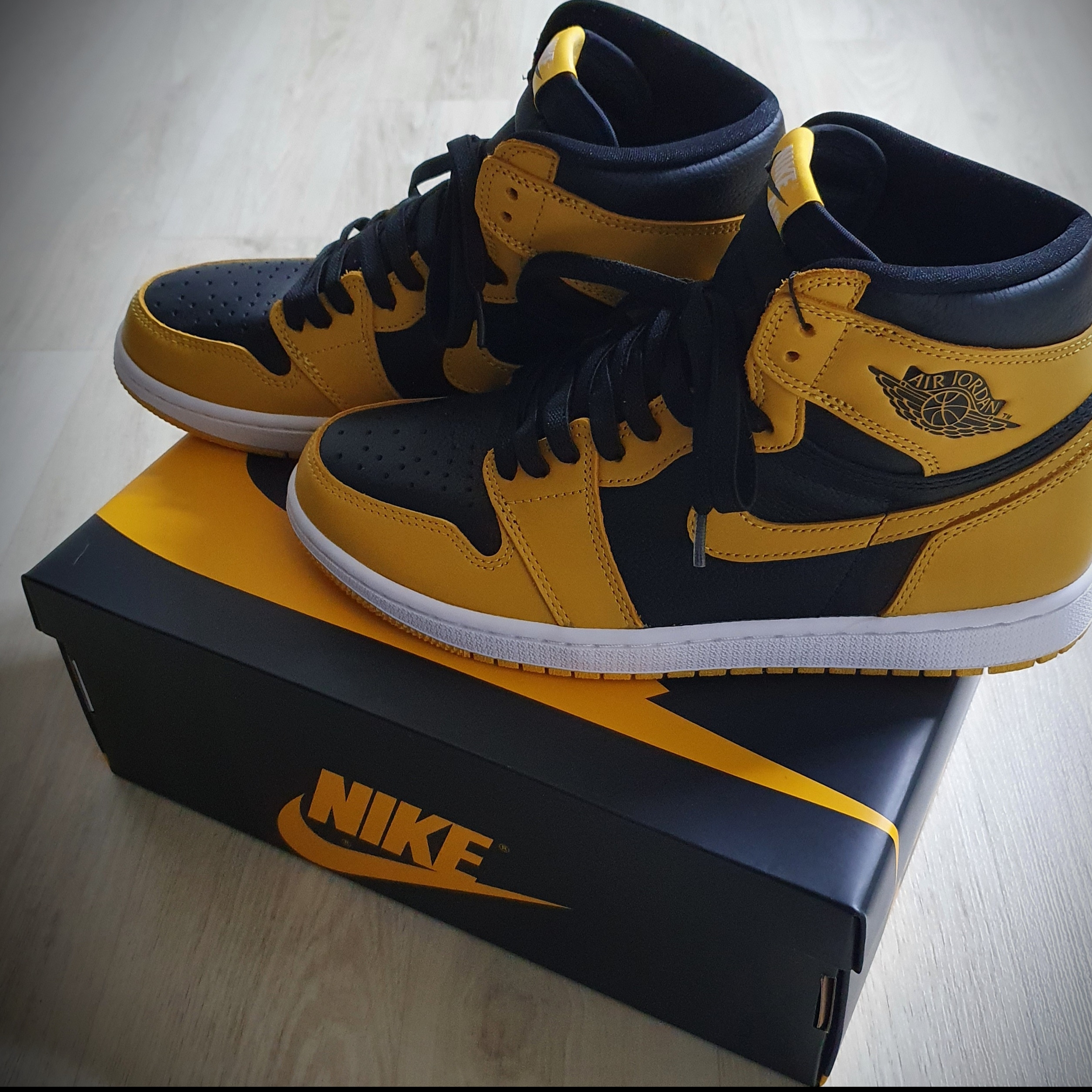 Jordan 1 Retro High OG Pollen 착용 스타일