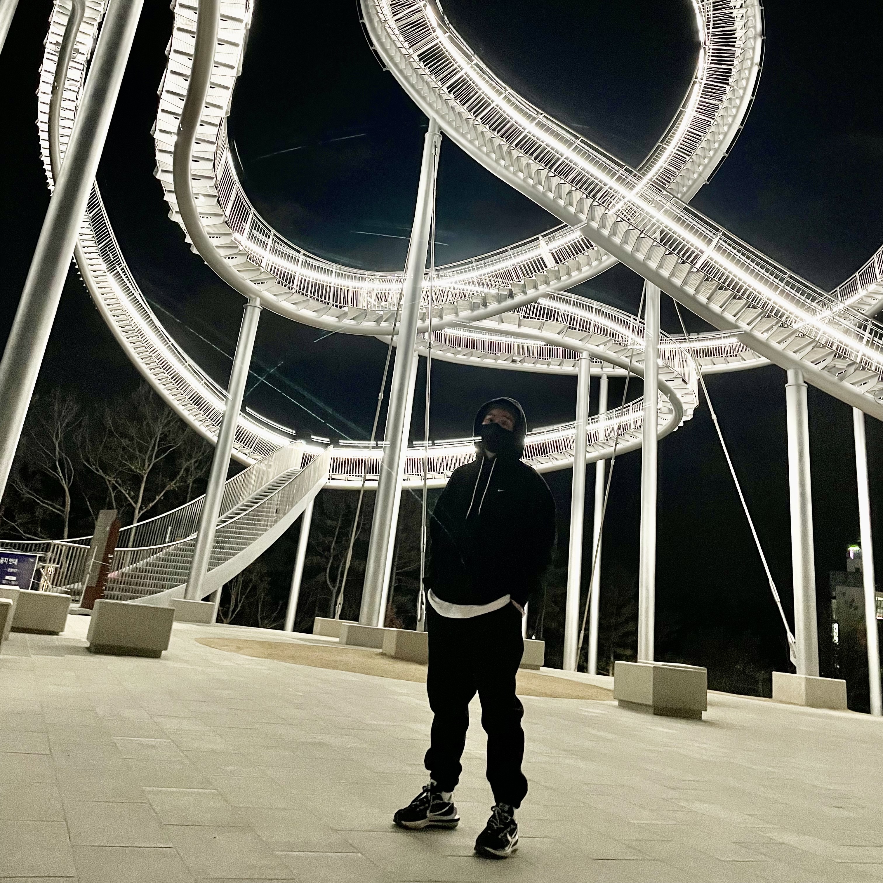 Nike x Sacai VaporWaffle Black White, Nike NRG Solo Swoosh Fleece Hoodie Black White - Asia 착용 스타일 - 2