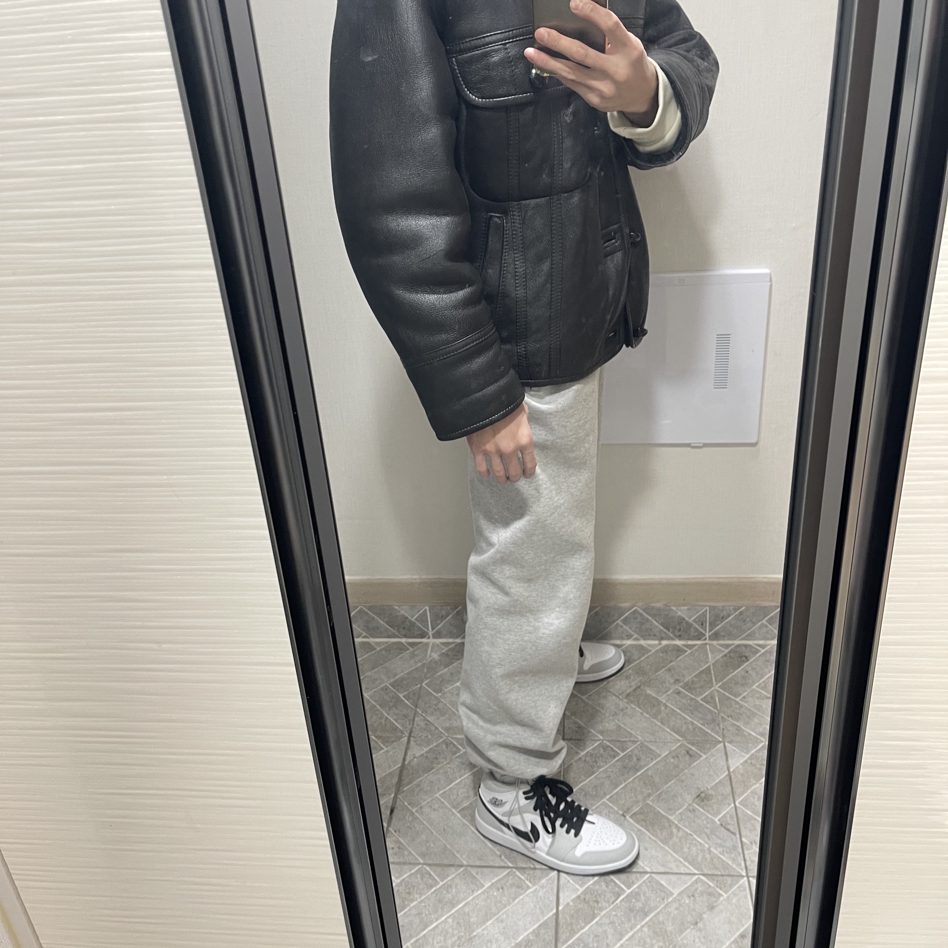 (W) Jordan 1 Mid Grey Fog 착용 스타일