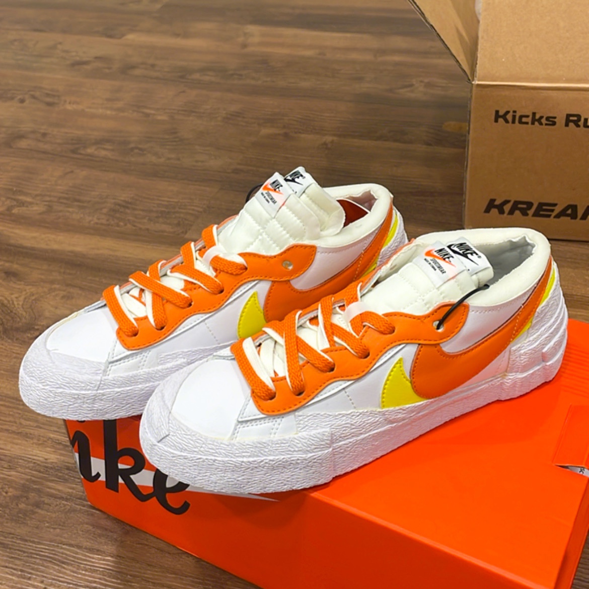 Nike x Sacai Blazer Low Magma Orange 착용 스타일