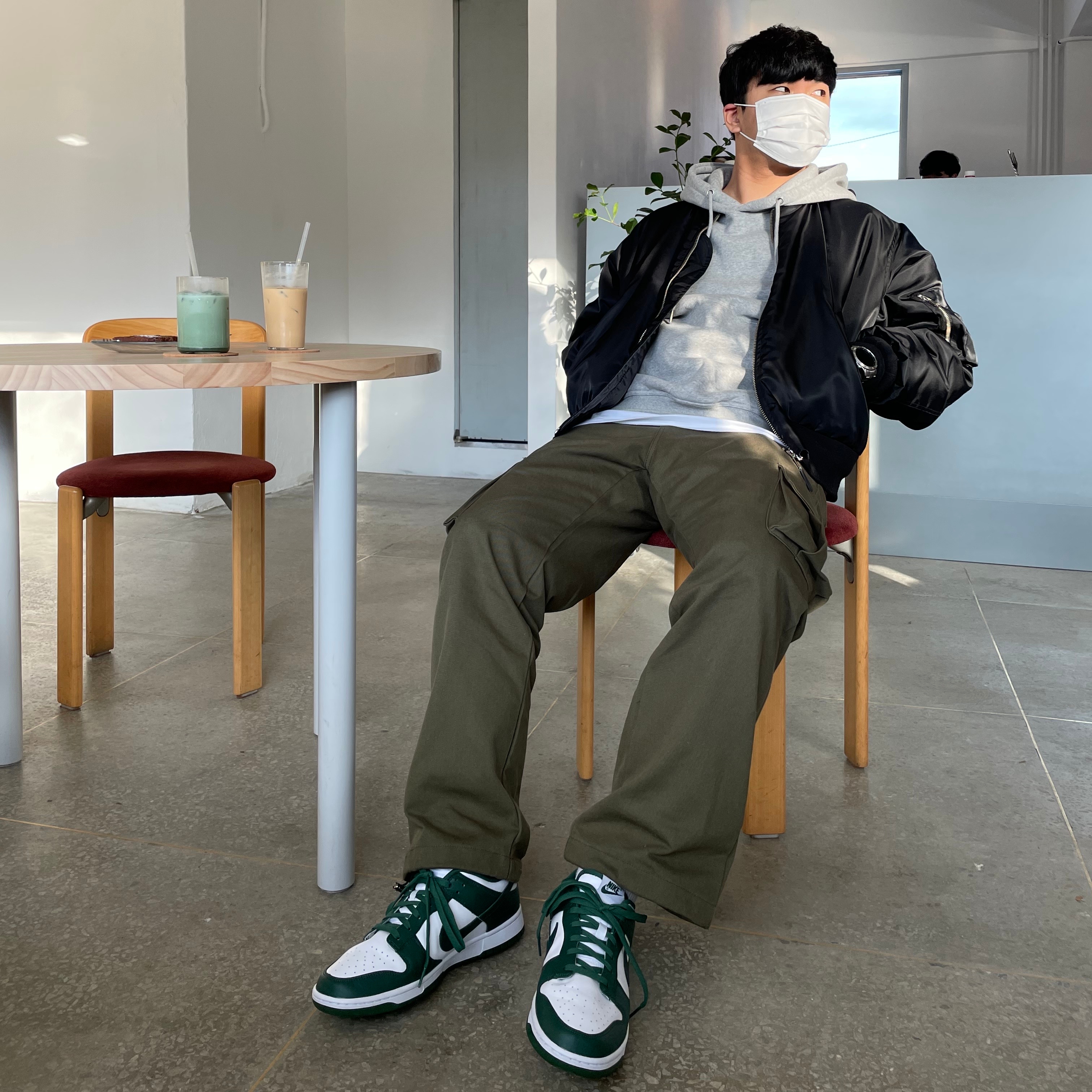 Nike Dunk Low Retro Varsity Green, (W) Jordan 1 Retro High OG Lucky Green 착용 스타일 - 1
