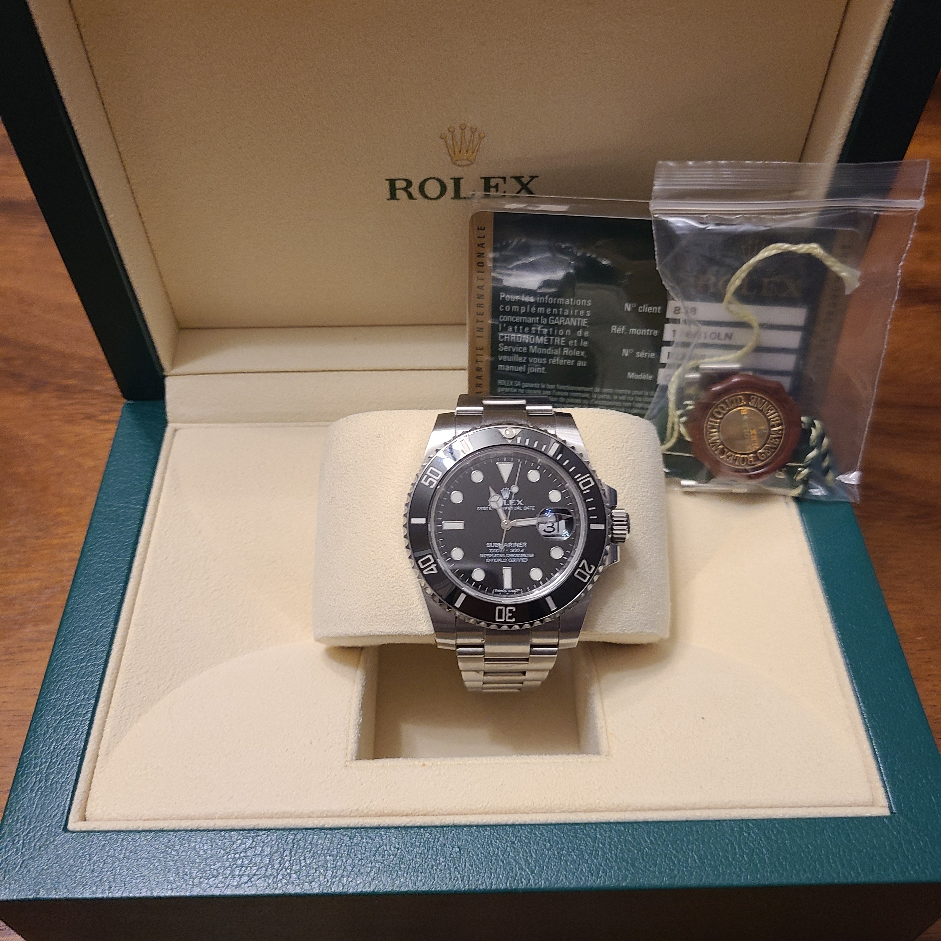 Rolex Submariner Date 40mm 116610LN Black Oyster 착용 스타일 - 2