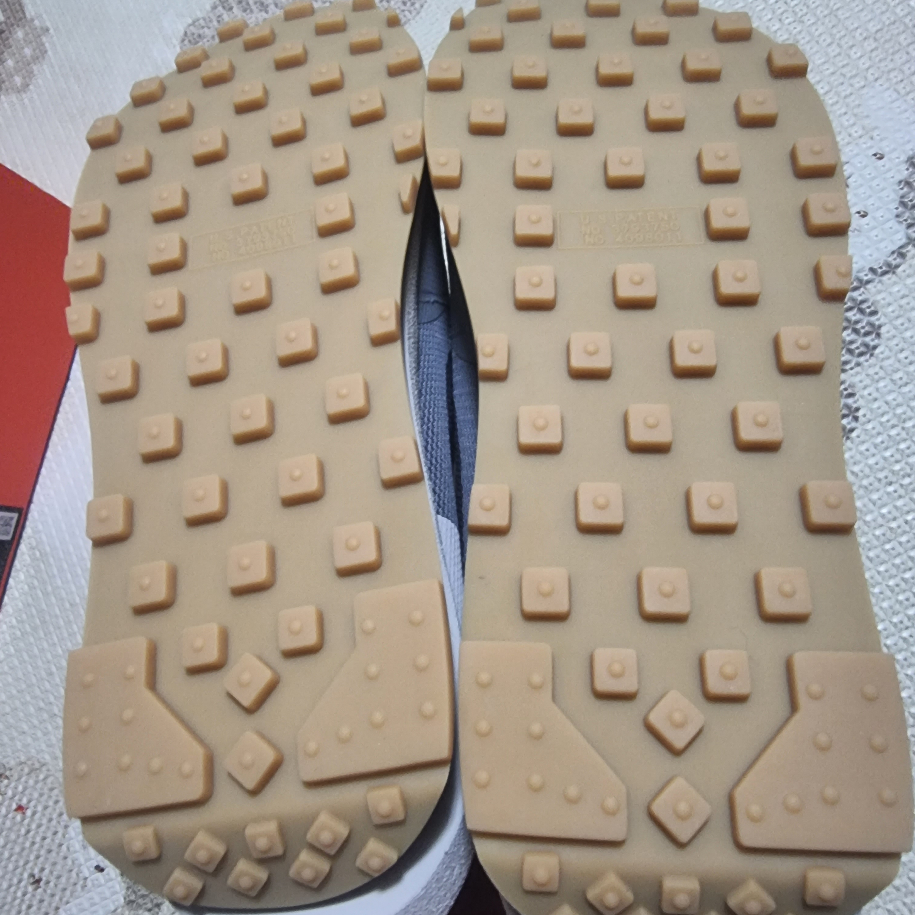 Nike x Sacai x Clot LDWaffle Cool Grey 착용 스타일 - 4
