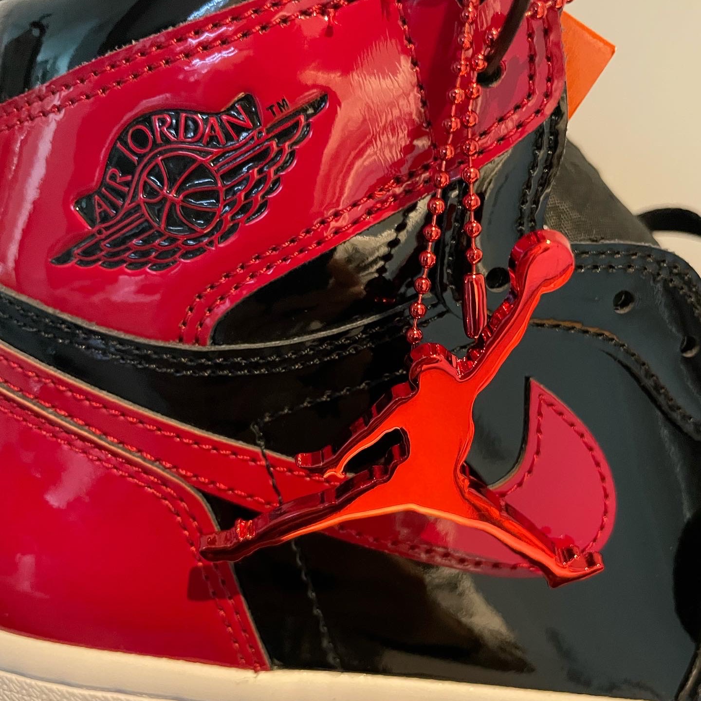 Jordan 1 Retro High OG Patent Bred 착용 스타일 - 2