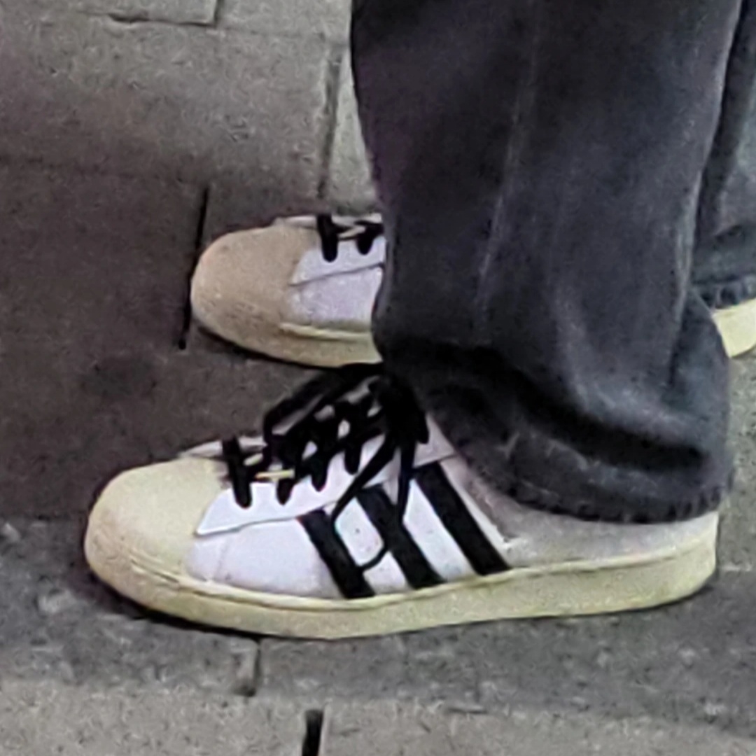 Adidas Superstar Premium White Black 착용 스타일