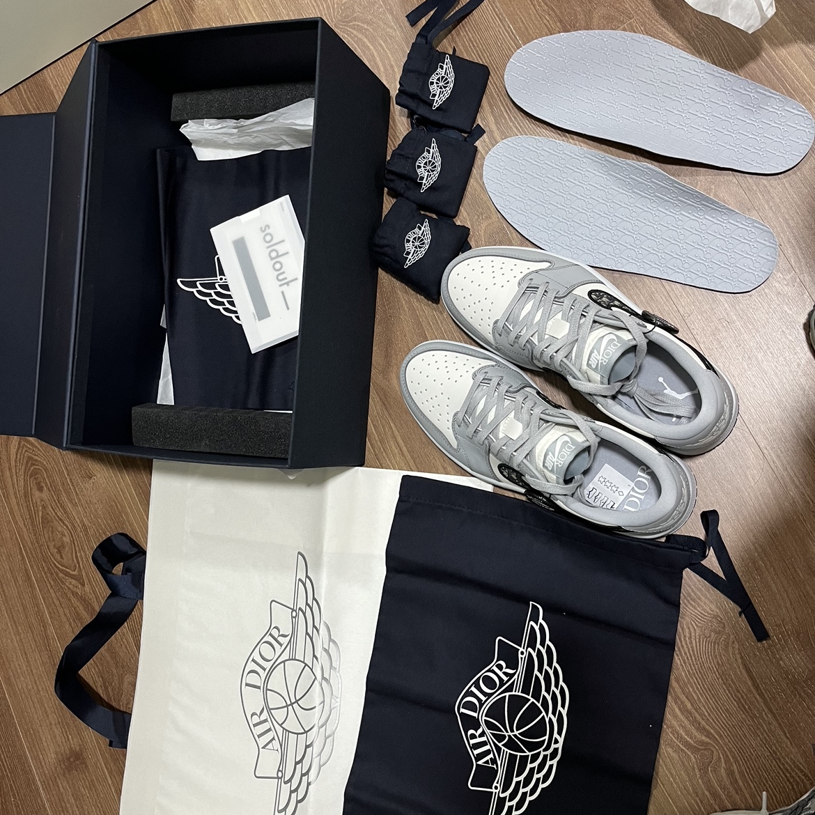 Jordan 1 x Dior Low OG 착용 스타일 - 2