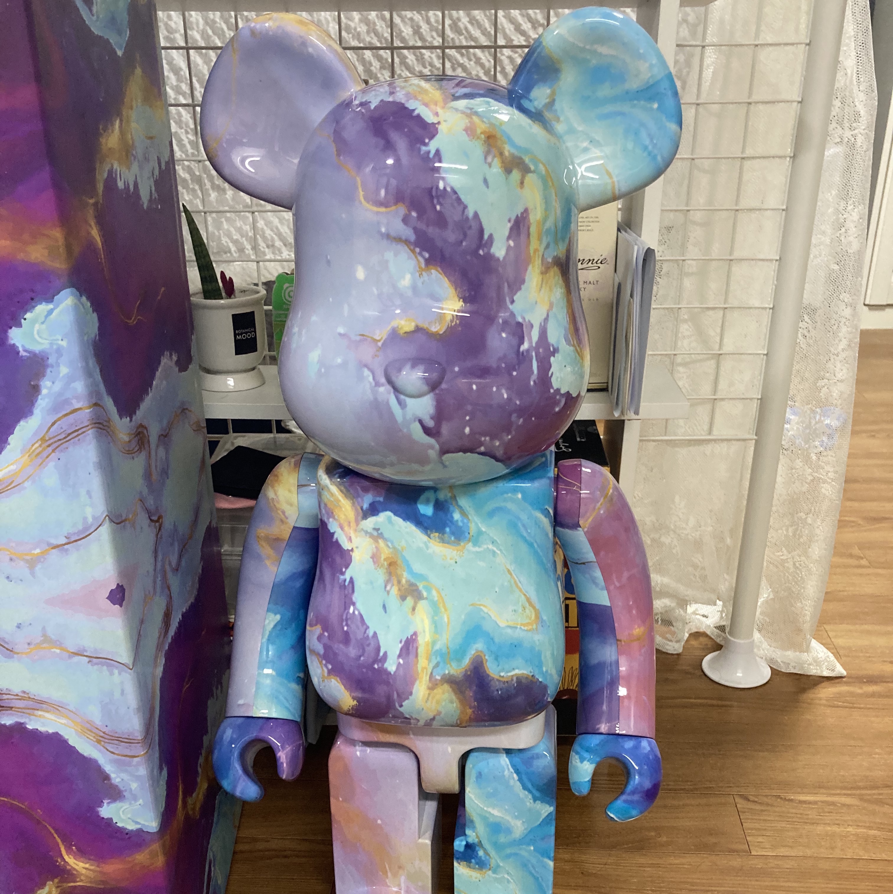 Bearbrick Marble 1000% 착용 스타일 - 2