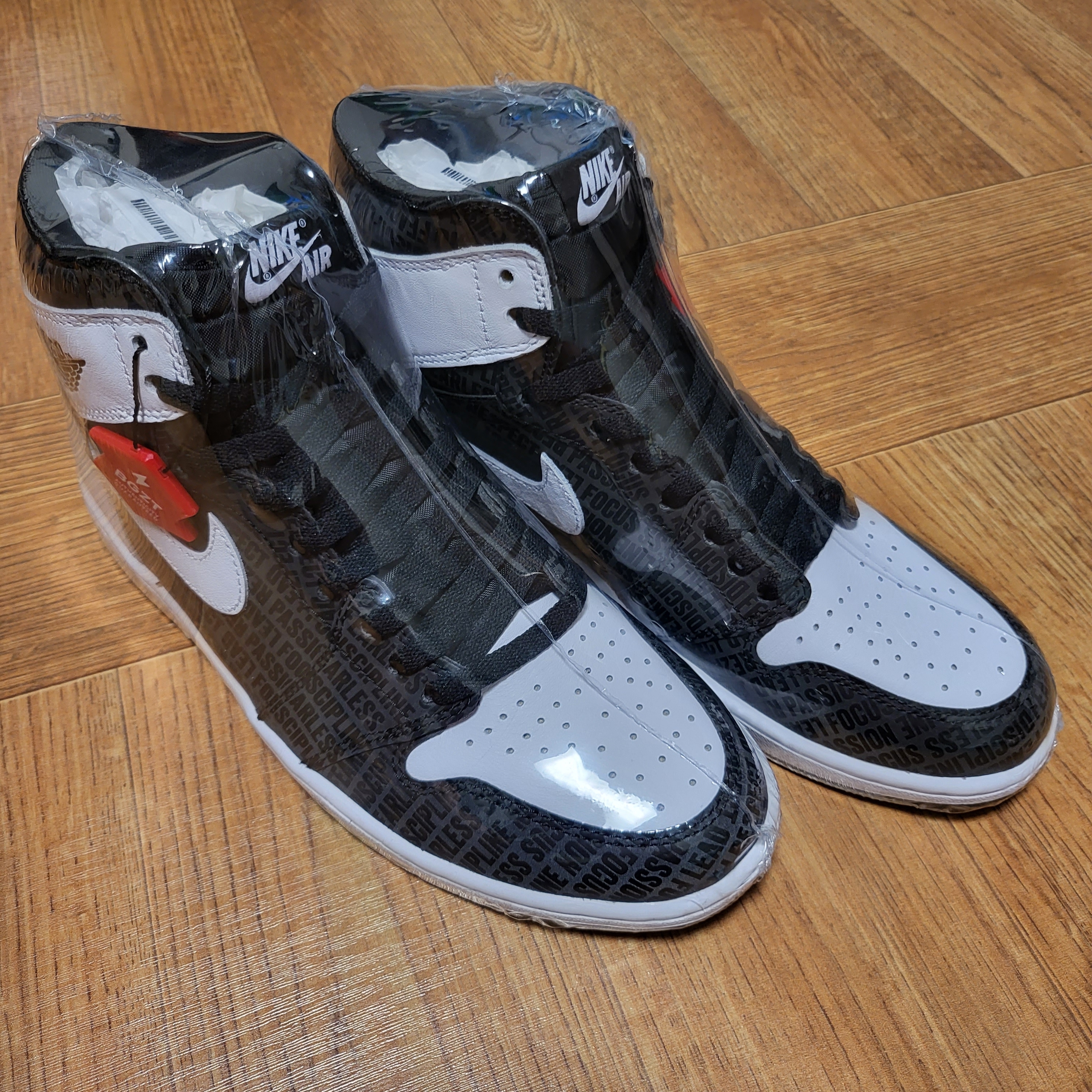 Jordan 1 Retro Pinnacle White, Jordan 1 Retro High RE2PECT (Derek Jeter) 착용 스타일 - 3