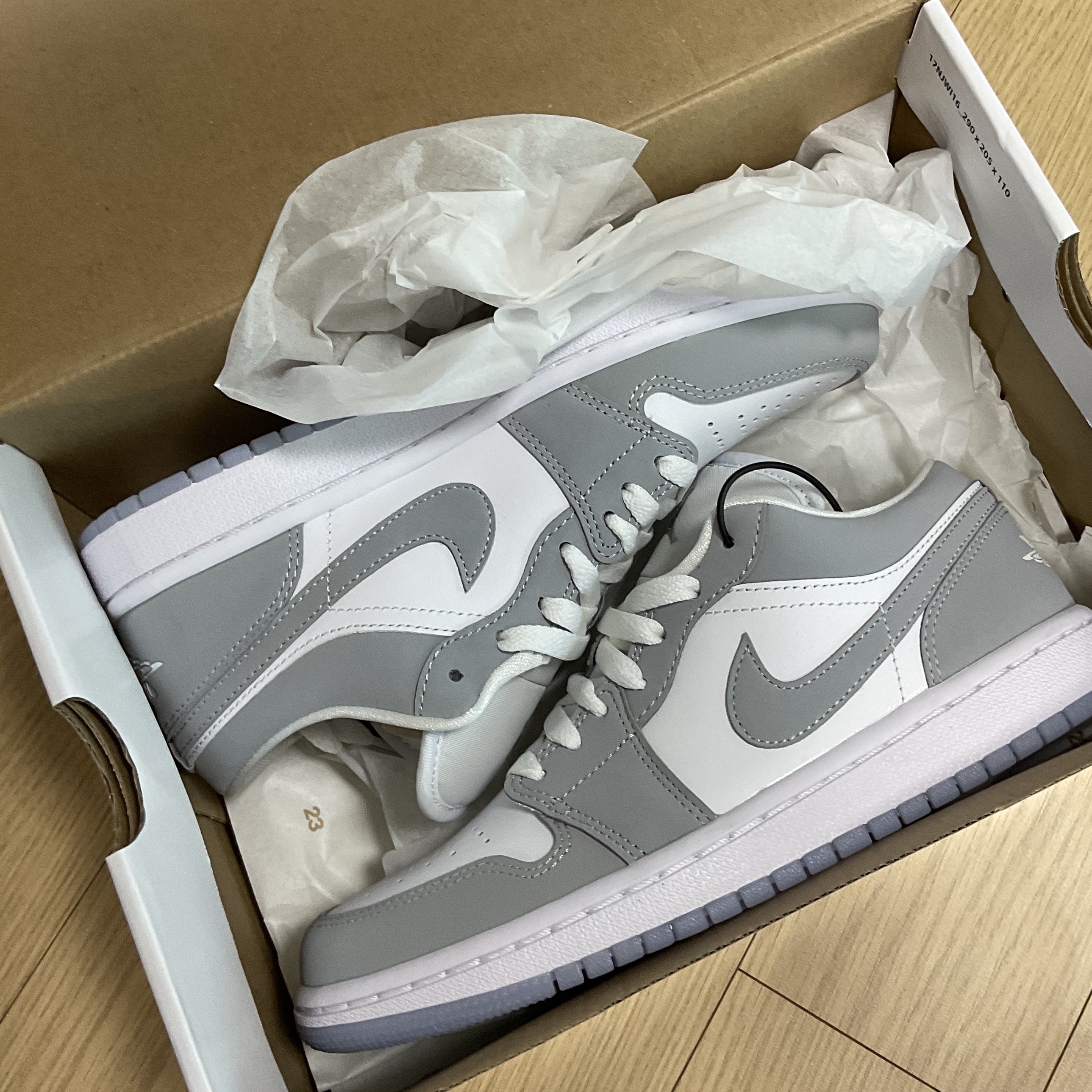 (W) Jordan 1 Low White Wolf Grey 착용 스타일