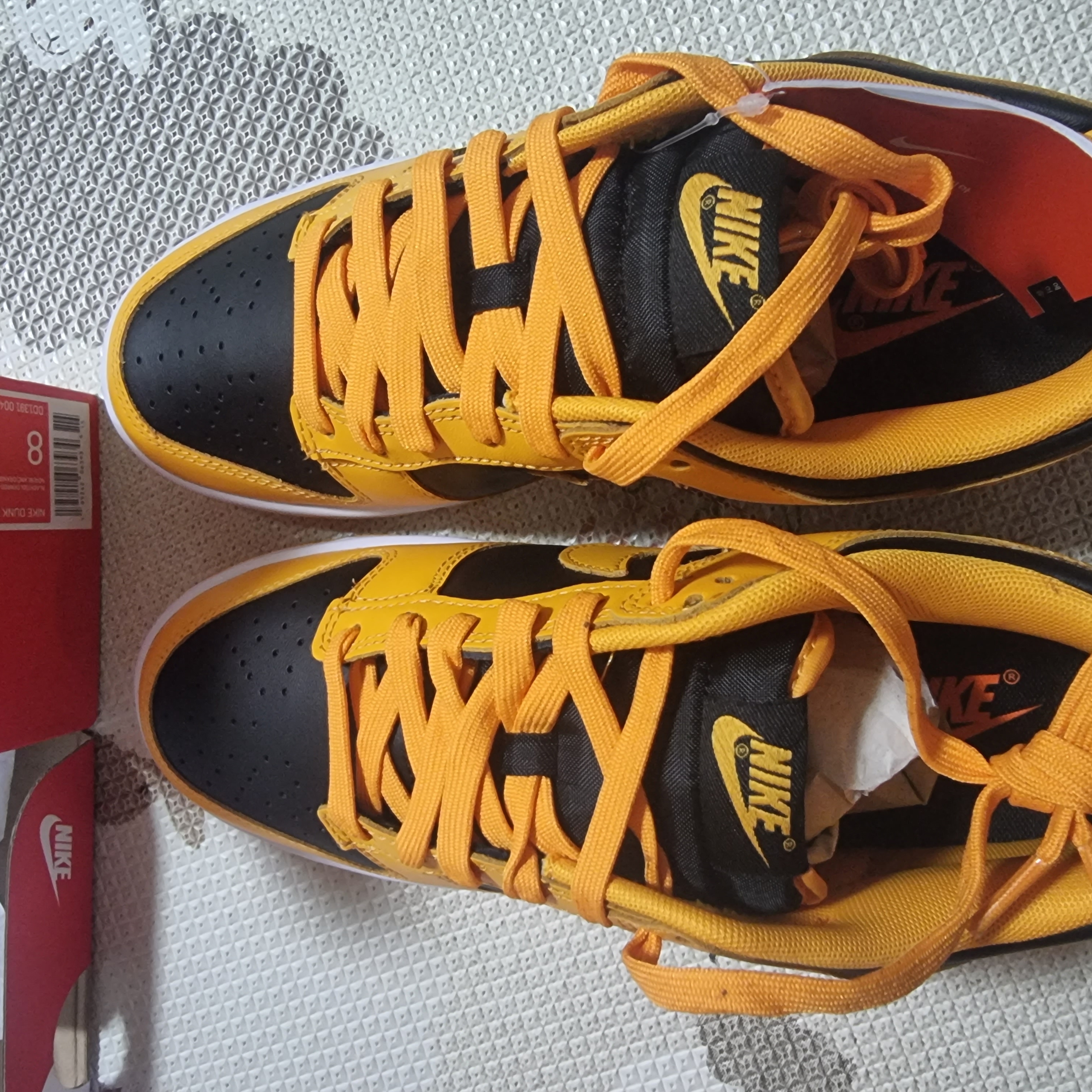 Nike Dunk Low Retro Championship Goldenrod 착용 스타일 - 1