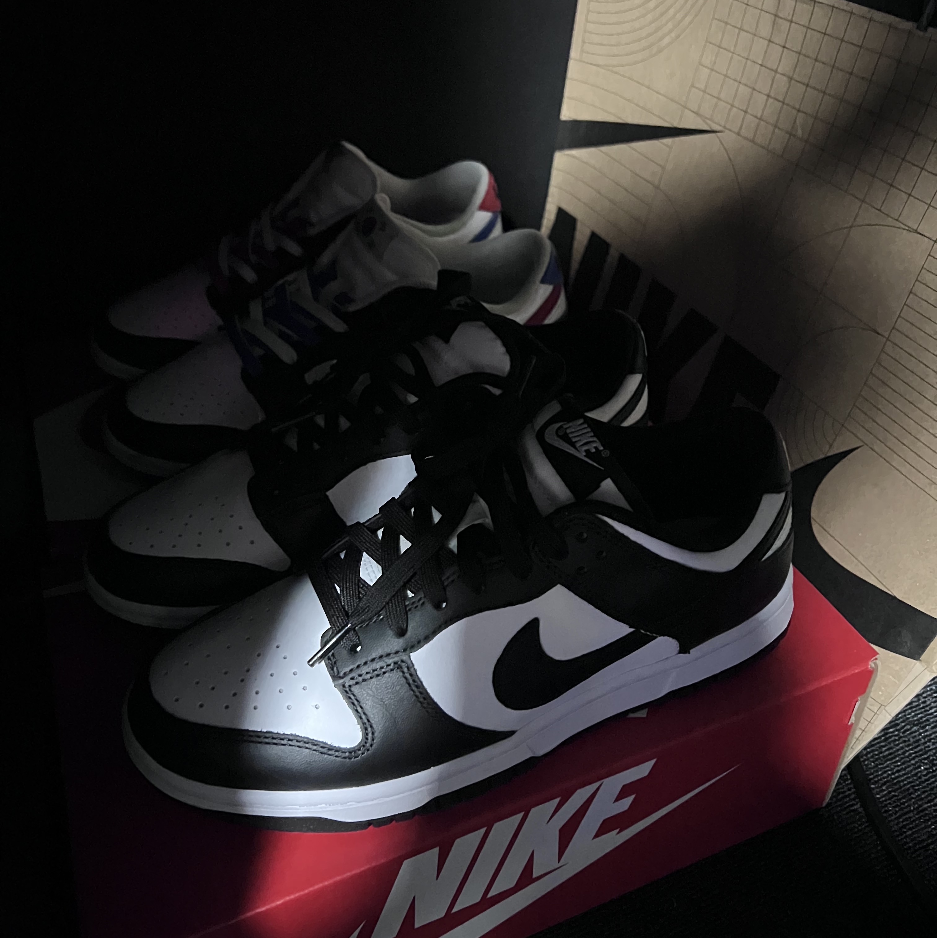 Nike Dunk Low Retro Black, Nike Dunk Low SE Seoul 착용 스타일
