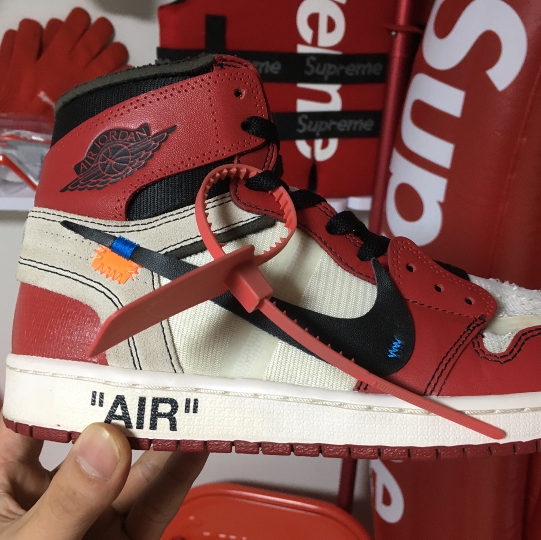 Jordan 1 x Off-White Retro High University Blue, Jordan 1 x Off-White Retro High Chicago The Ten 착용 스타일 - 2