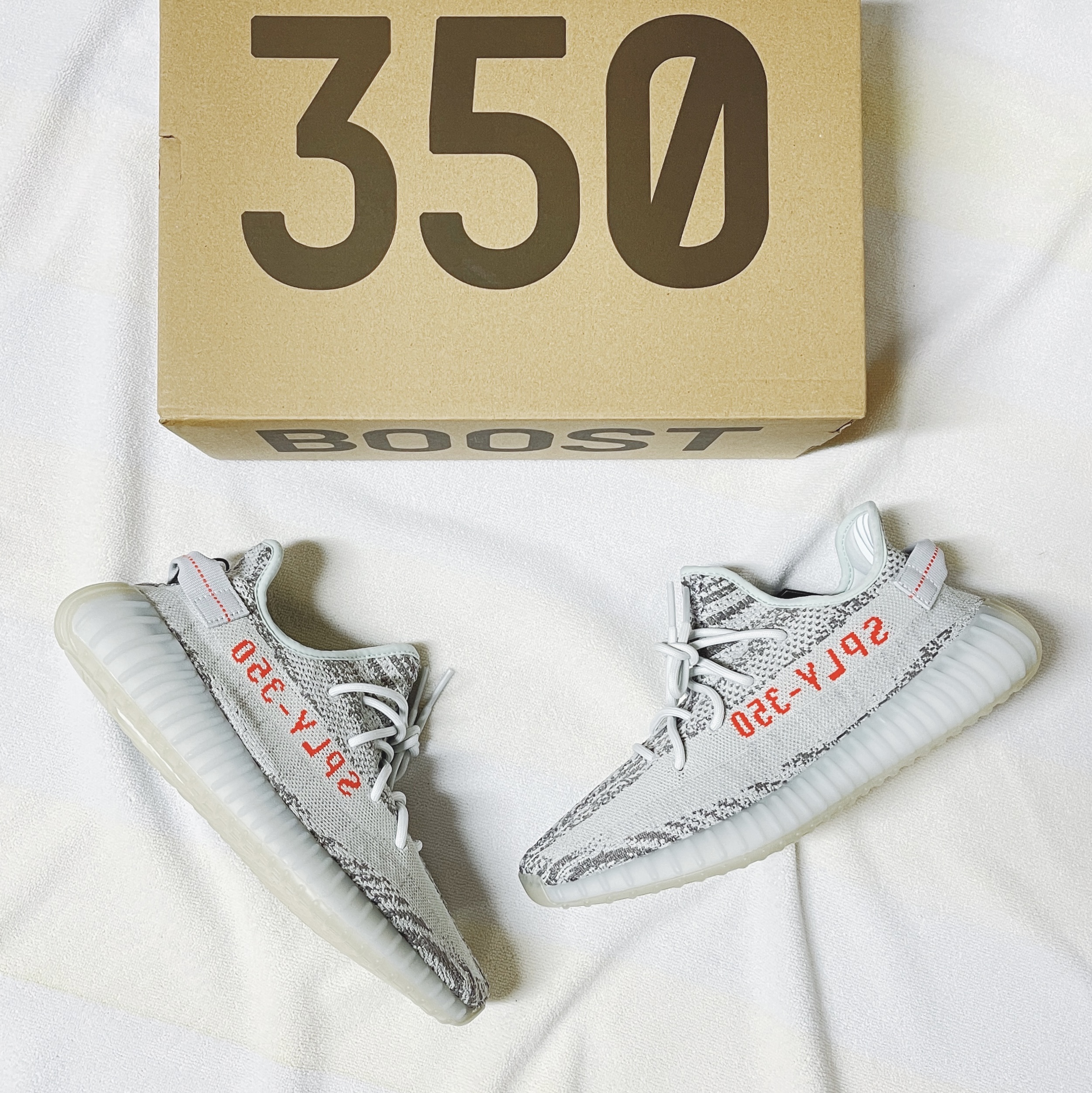 Adidas Yeezy Boost 350 V2 Blue Tint 2017 착용 스타일