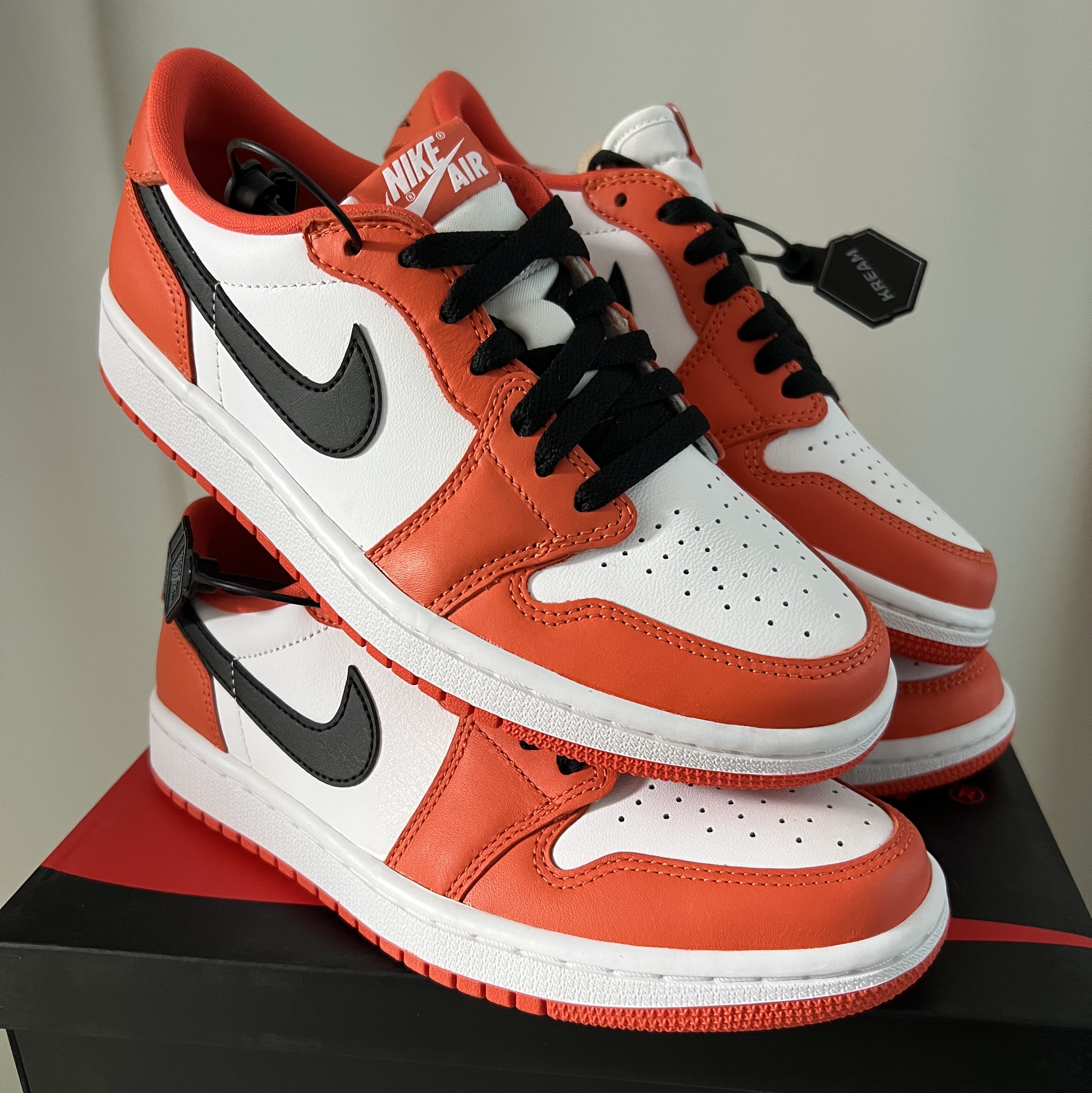 (W) Jordan 1 Low OG Starfish 착용 스타일 - 1
