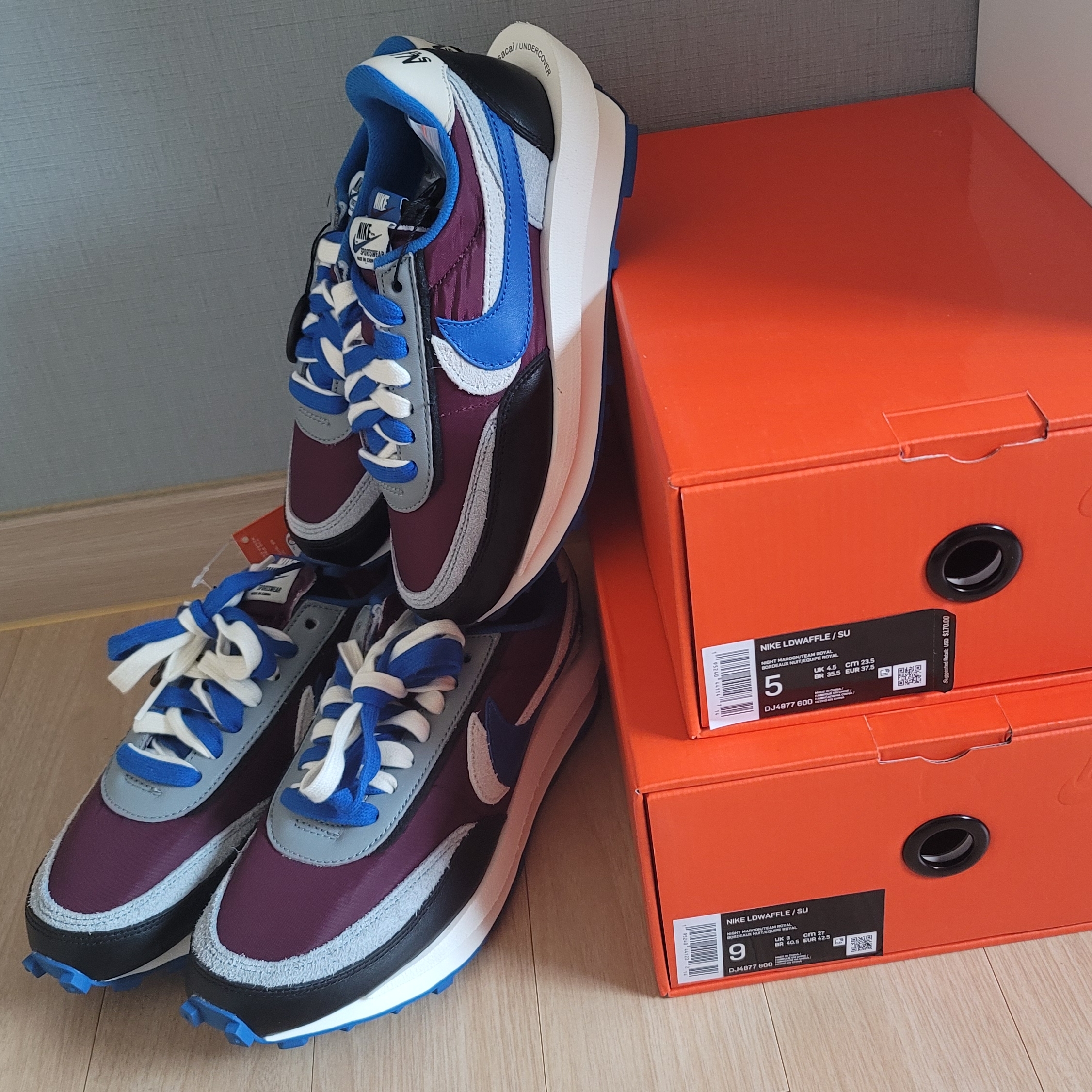 Nike x Sacai x Undercover LDWaffle Night Maroon Team Royal 착용 스타일