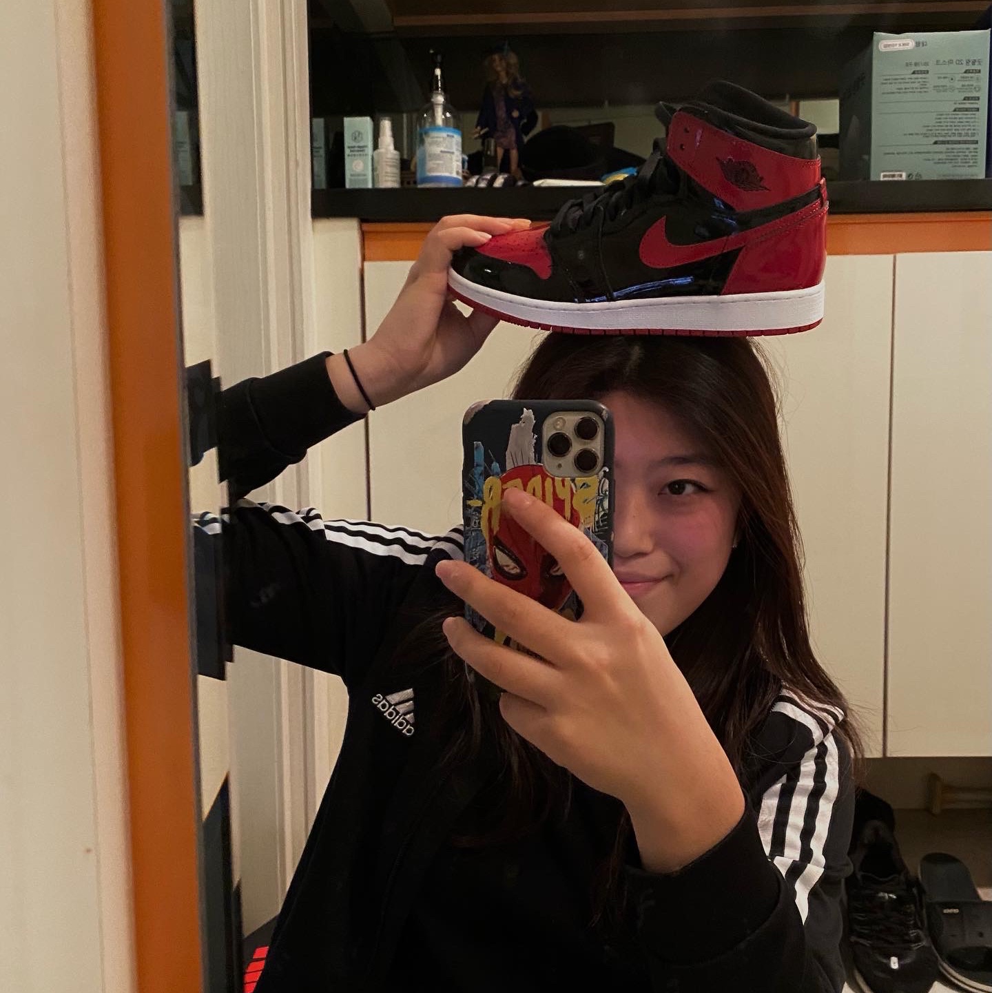 (GS) Jordan 1 Retro High OG Patent Bred, Jordan 1 Retro High OG Patent Bred 착용 스타일 - 2