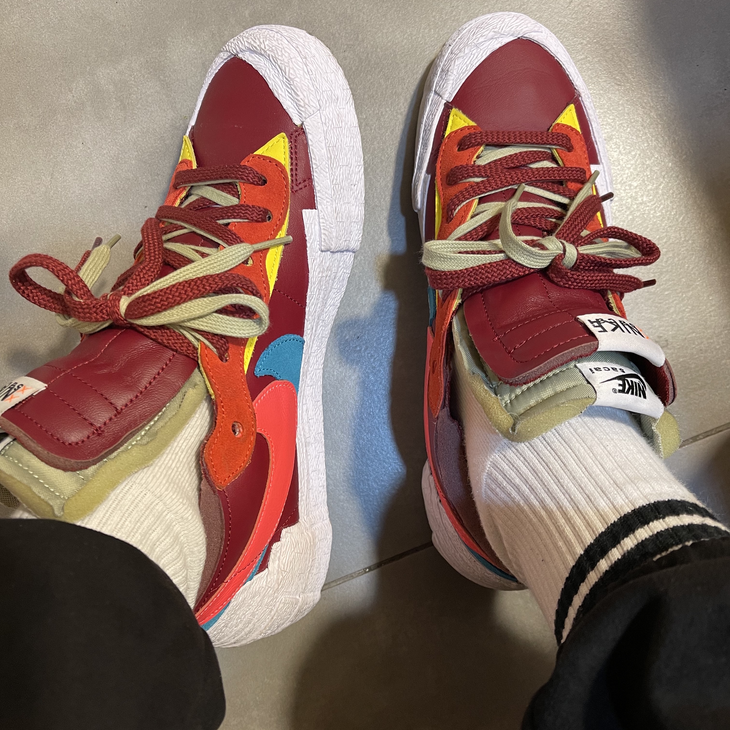 Nike x Sacai x Kaws Blazer Low Team Red 착용 스타일