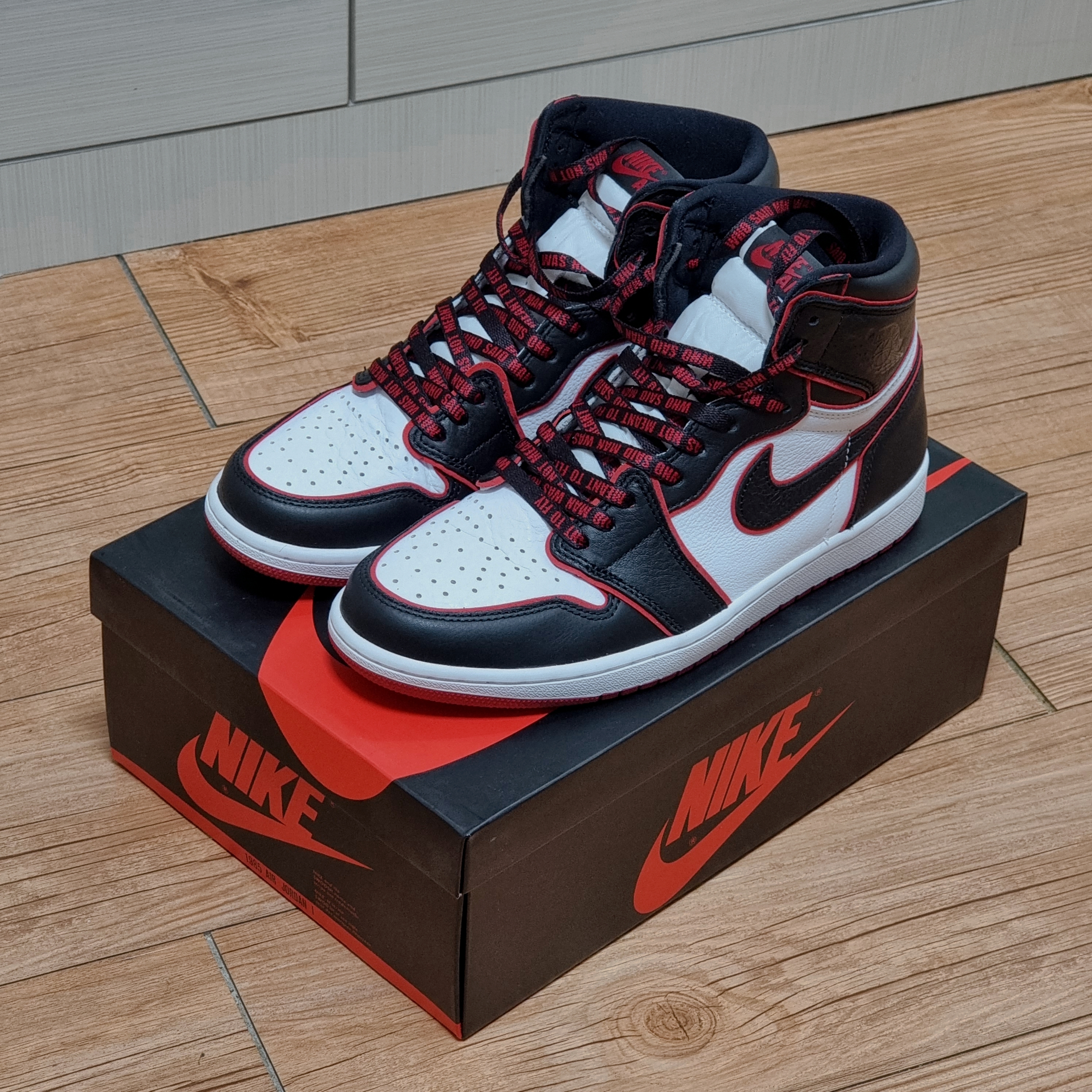 Jordan 1 Retro High OG Bloodline 착용 스타일 - 2