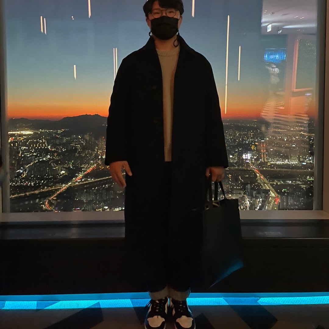 Jordan 1 Retro High OG Black Mocha, Puma Suede VTG Honey Mustard 착용 스타일 - 1