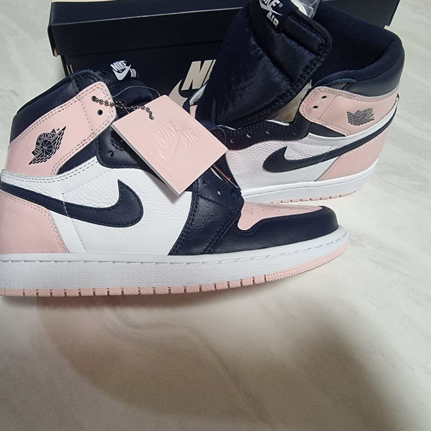 (W) Jordan 1 Retro High OG Atmosphere 착용 스타일 - 2