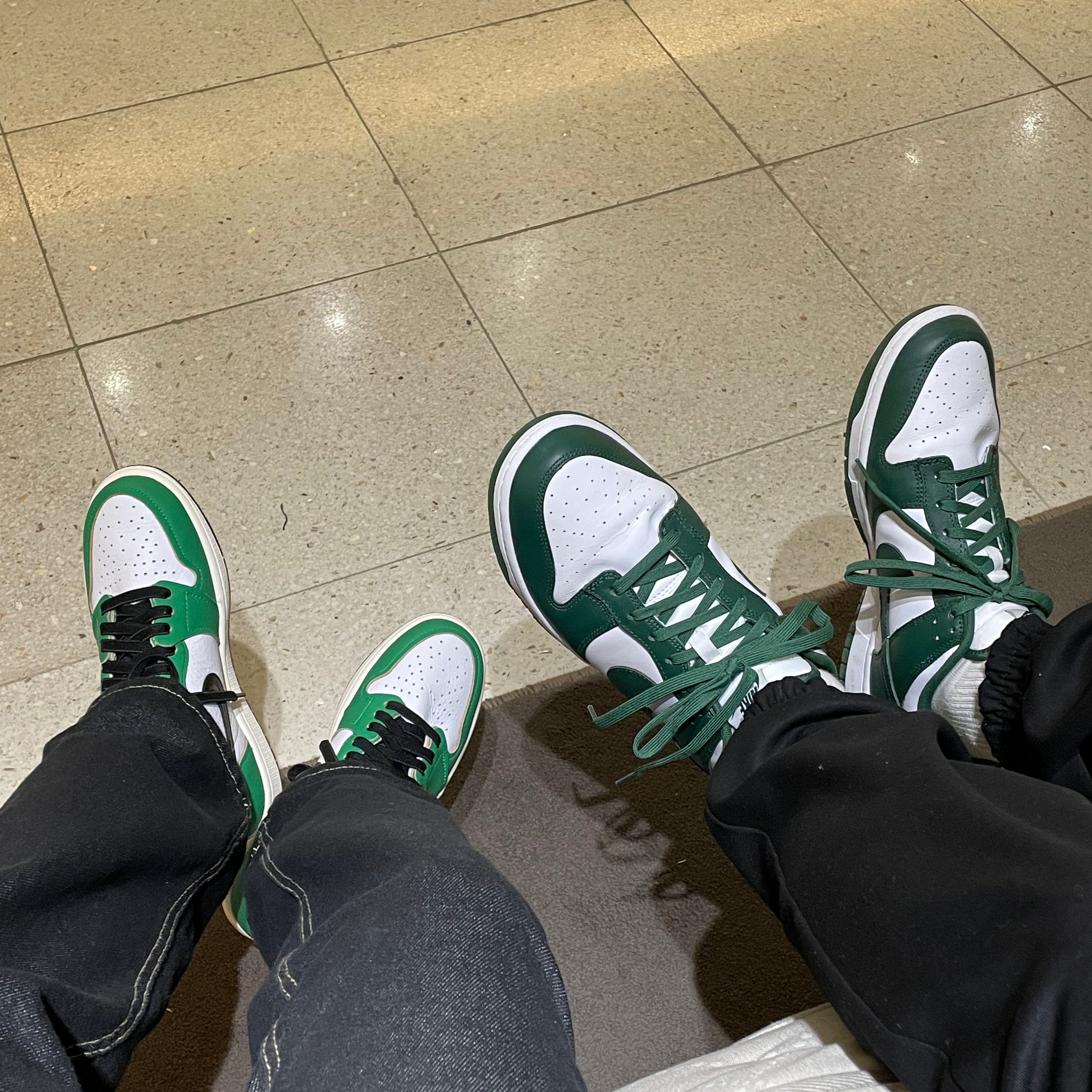 Nike Dunk Low Retro Varsity Green, (W) Jordan 1 Retro High OG Lucky Green 착용 스타일 - 2