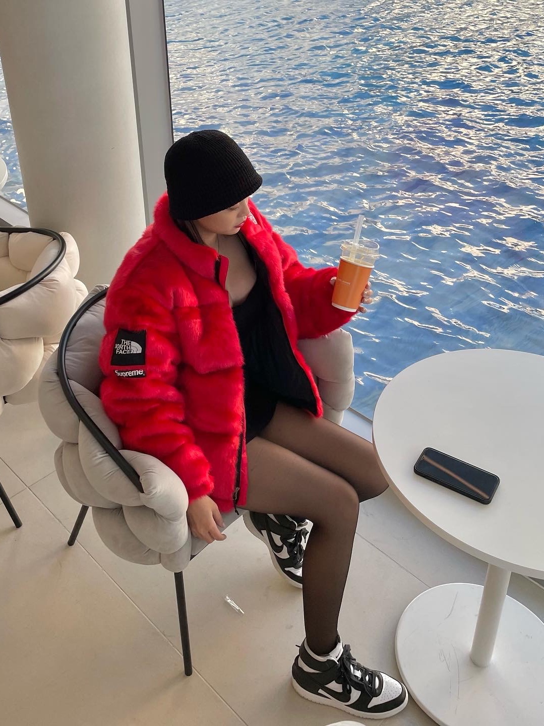 Supreme x The North Face Faux Fur Nuptse Jacket Red - 20FW, Nike x Ambush Dunk High Black 착용 스타일 - 3