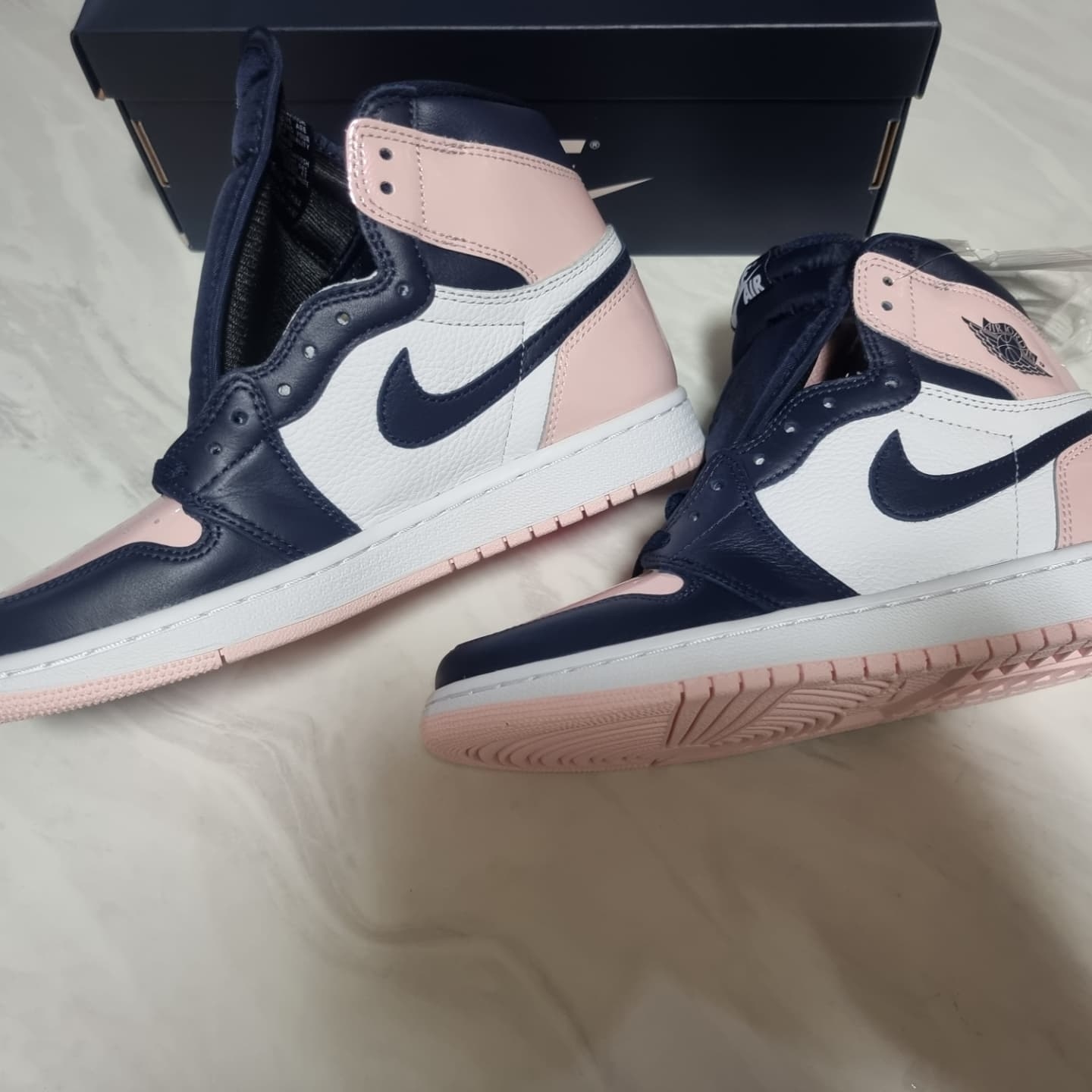 (W) Jordan 1 Retro High OG Atmosphere 착용 스타일 - 1