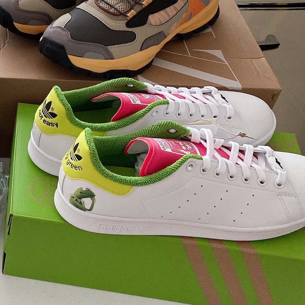Adidas x Disney Stan Smith Kermit The Frog Green 착용 스타일 - 5