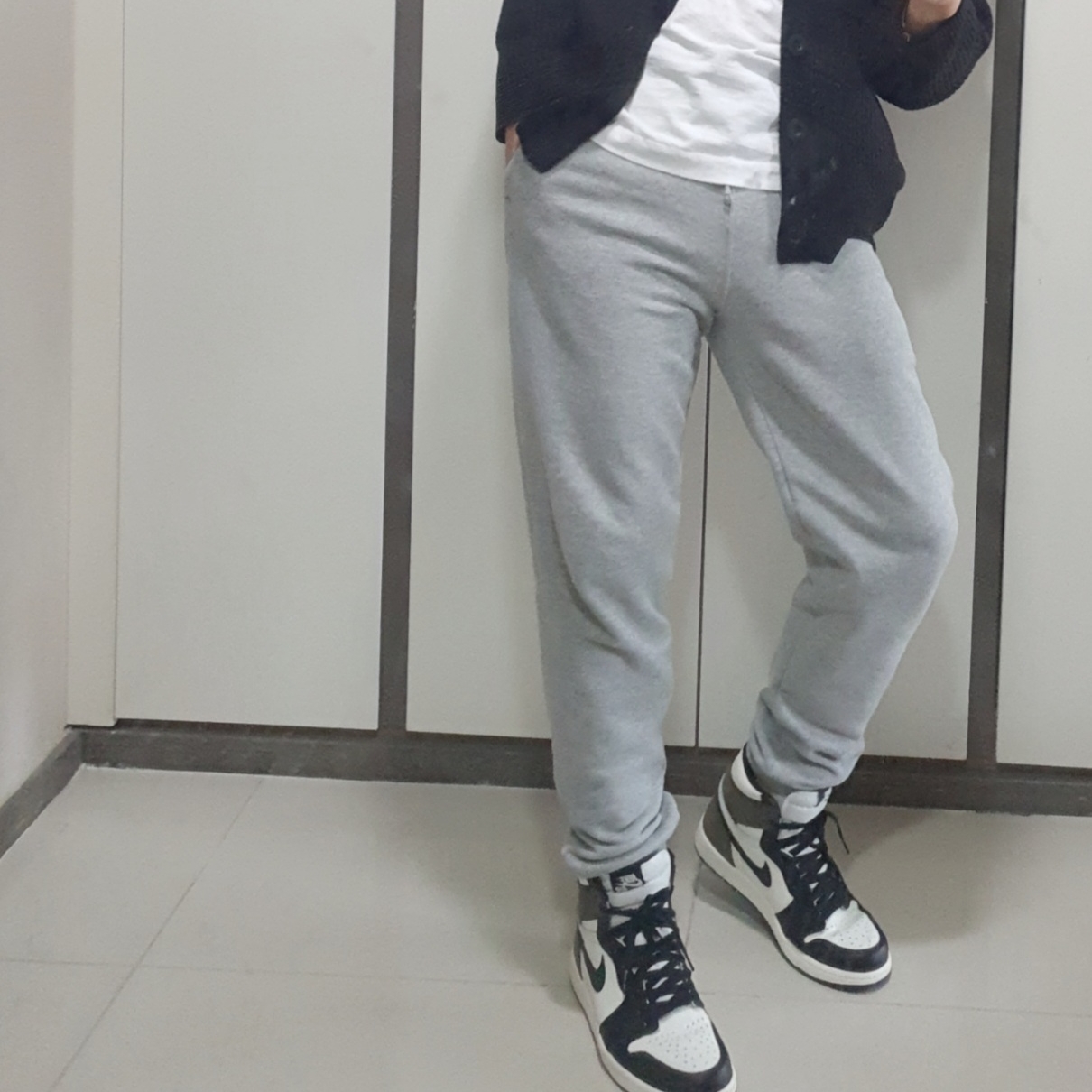 Jordan 1 Retro High OG Black Mocha 착용 스타일