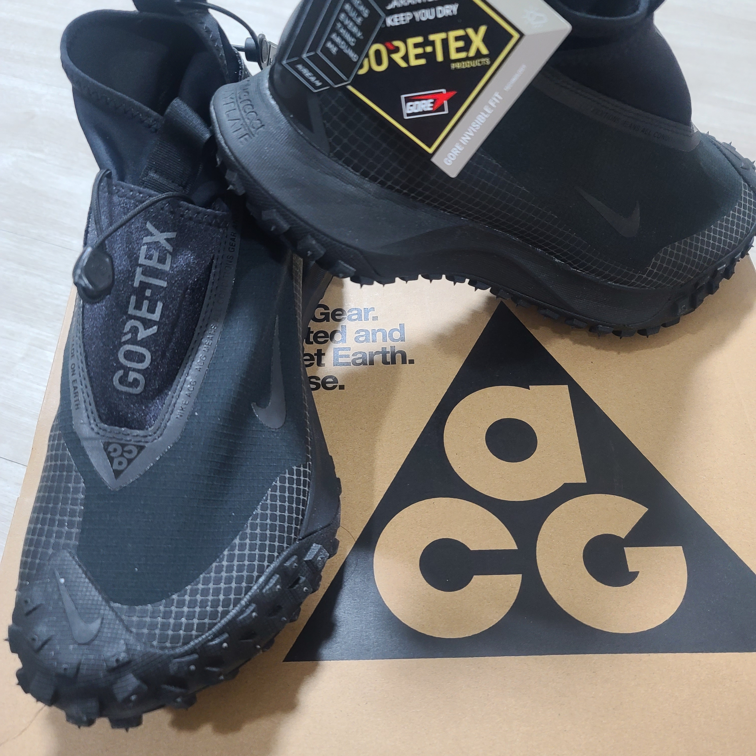 Nike ACG Mountain Fly Gore-Tex Black and Dark Grey, Nike M NRG ACG Gore-Tex Coat Black 착용 스타일 - 1