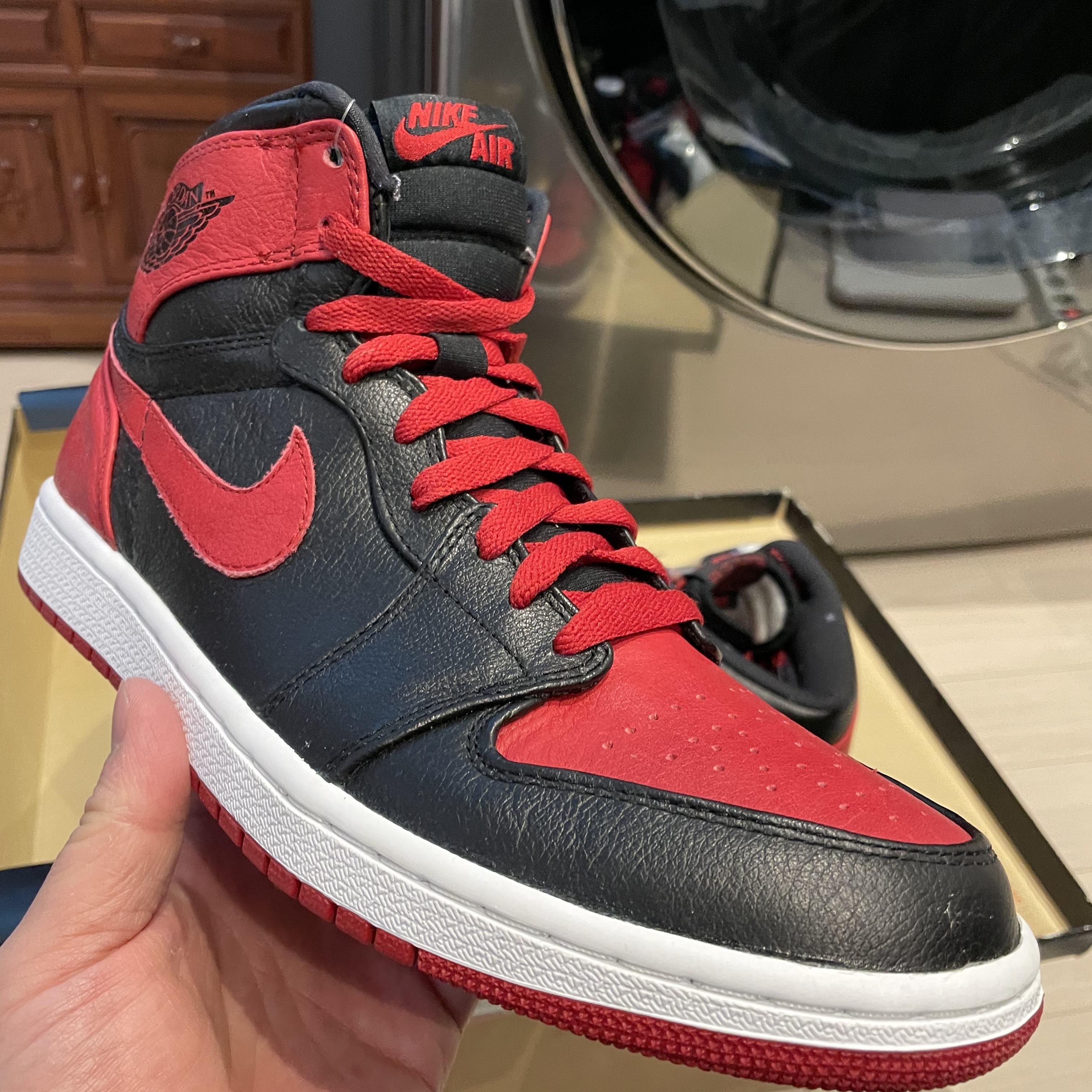 Jordan 1 Retro High Banned 2011 착용 스타일 - 2