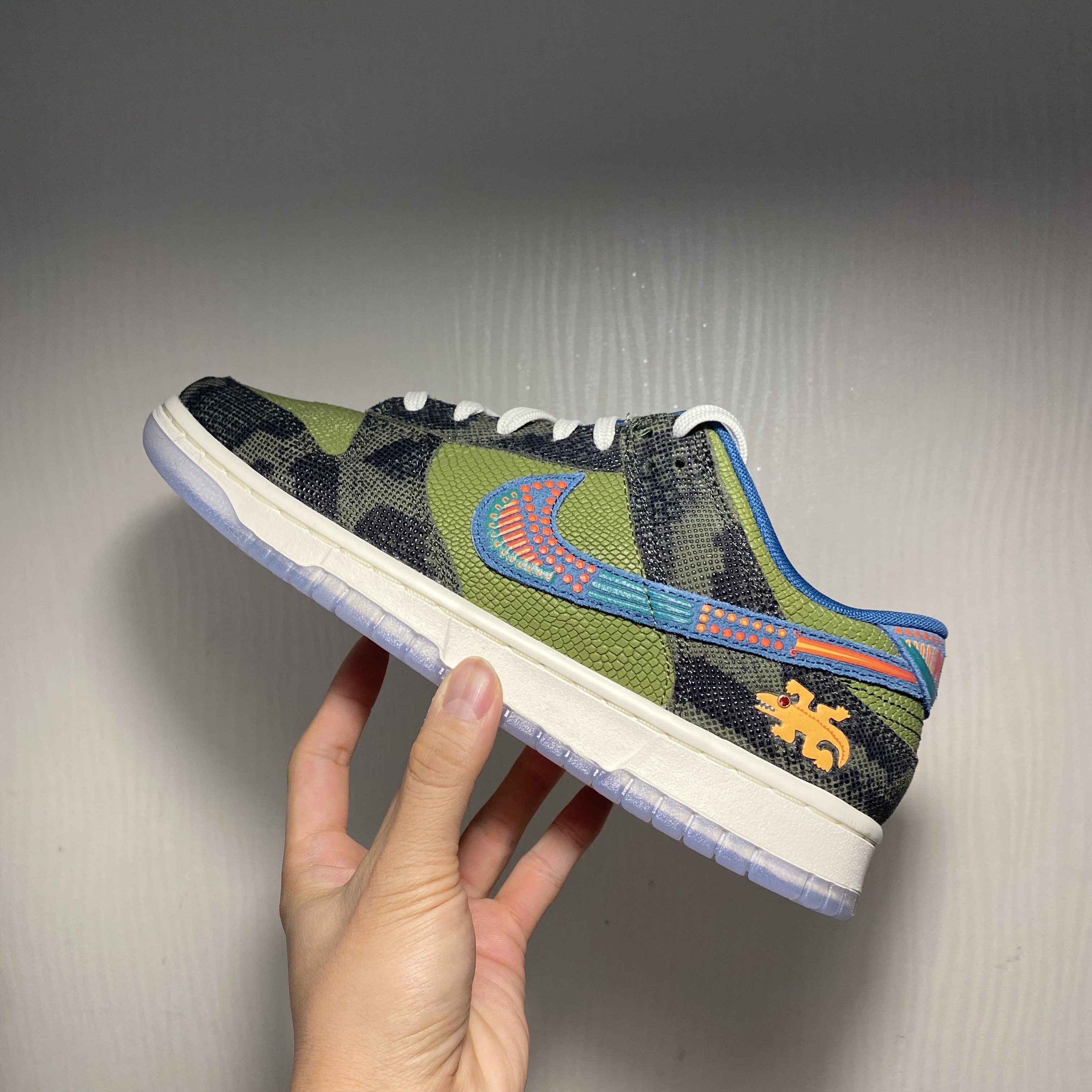 Nike Dunk Low Premium Siempre Familia 착용 스타일 - 4