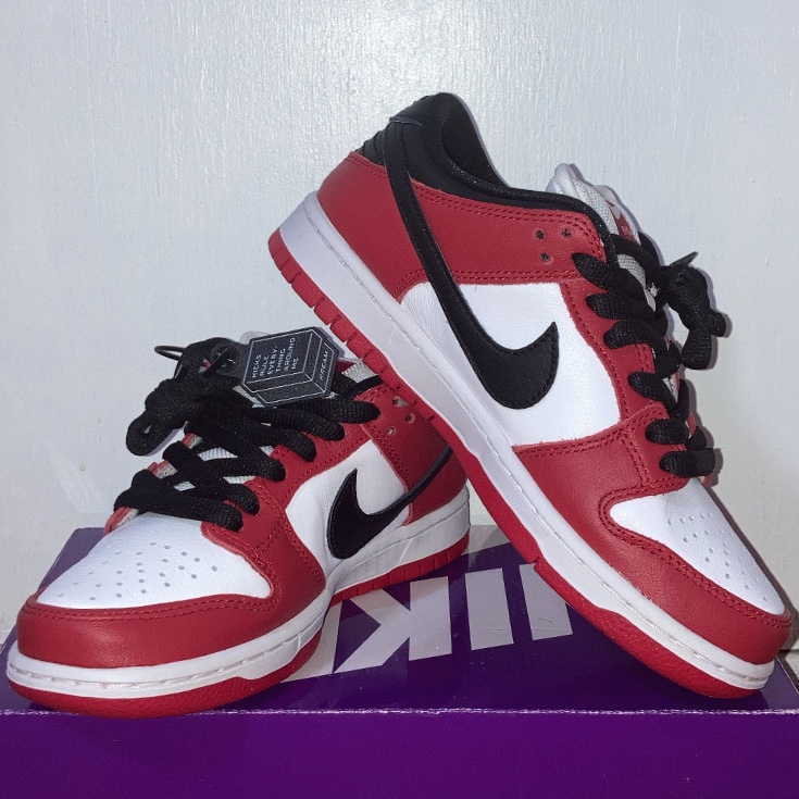 Nike SB Dunk Low Pro Chicago 착용 스타일 - 1