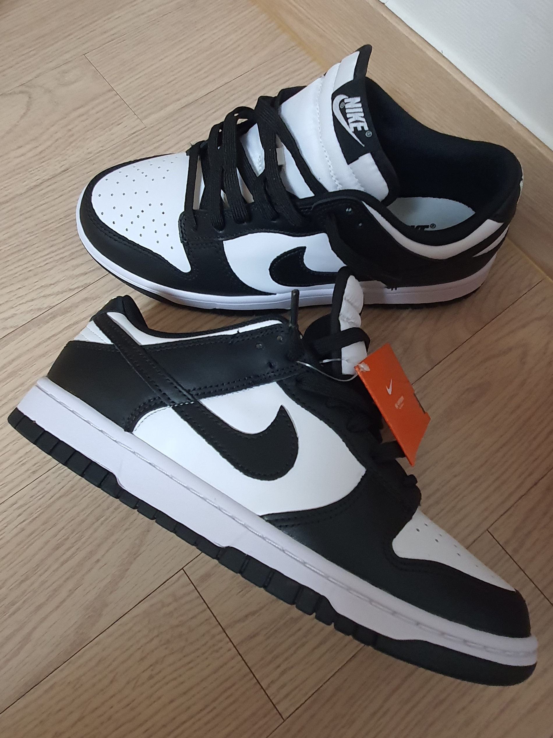 Nike Dunk Low Retro Black 착용 스타일