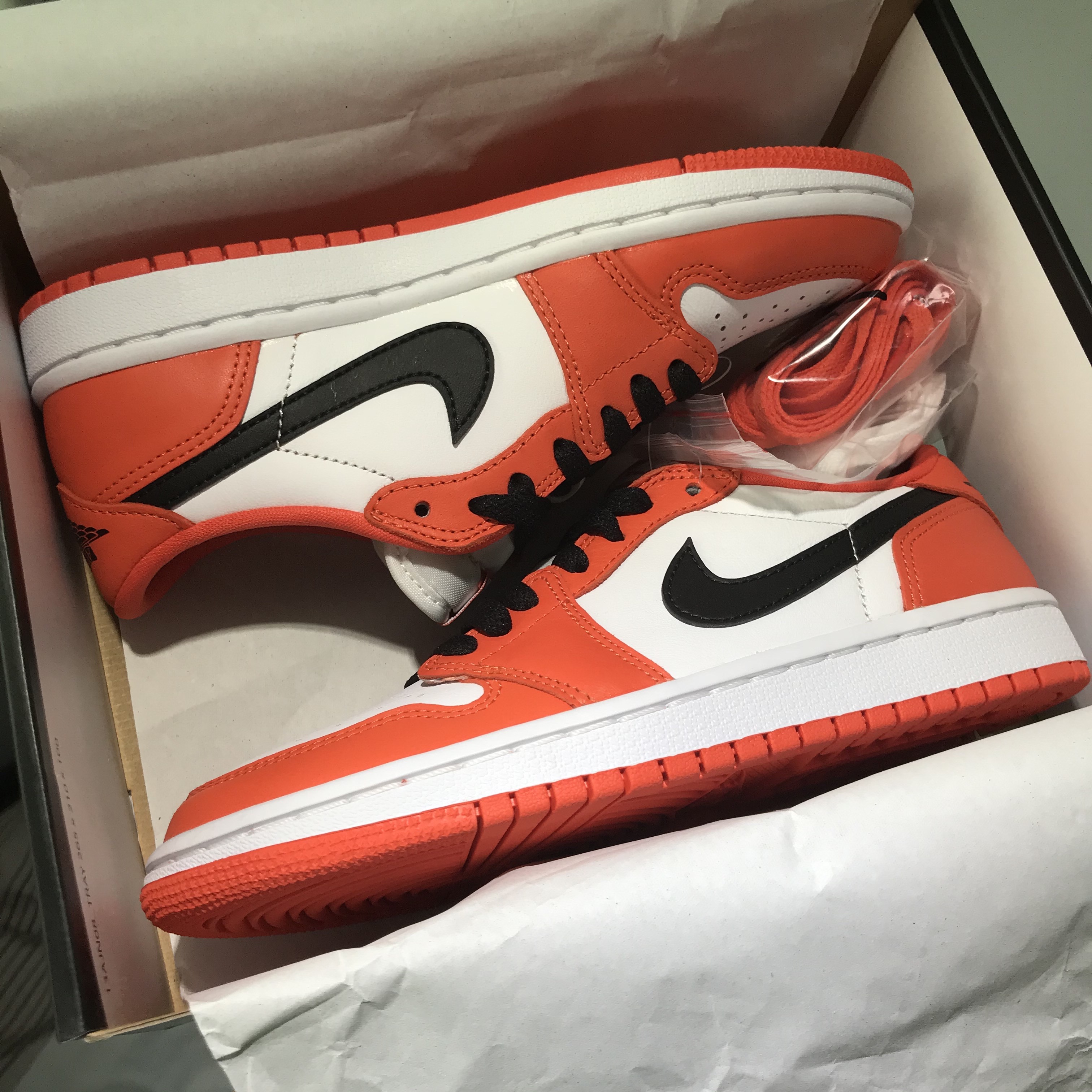 Jordan 1 Low OG Starfish, (W) Jordan 1 Low OG Starfish 착용 스타일 - 4