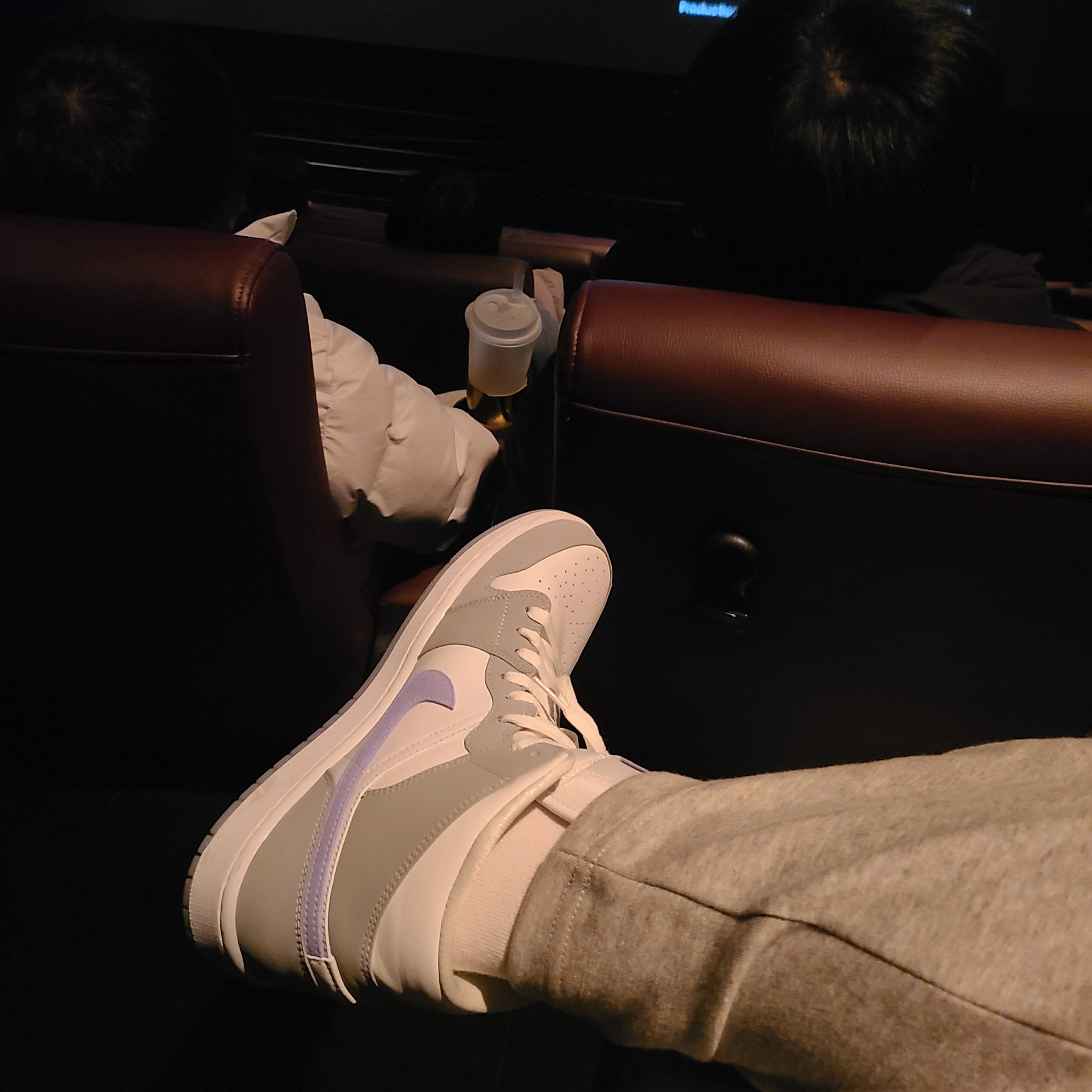 (W) Jordan 1 Mid Wolf Grey 착용 스타일 - 2