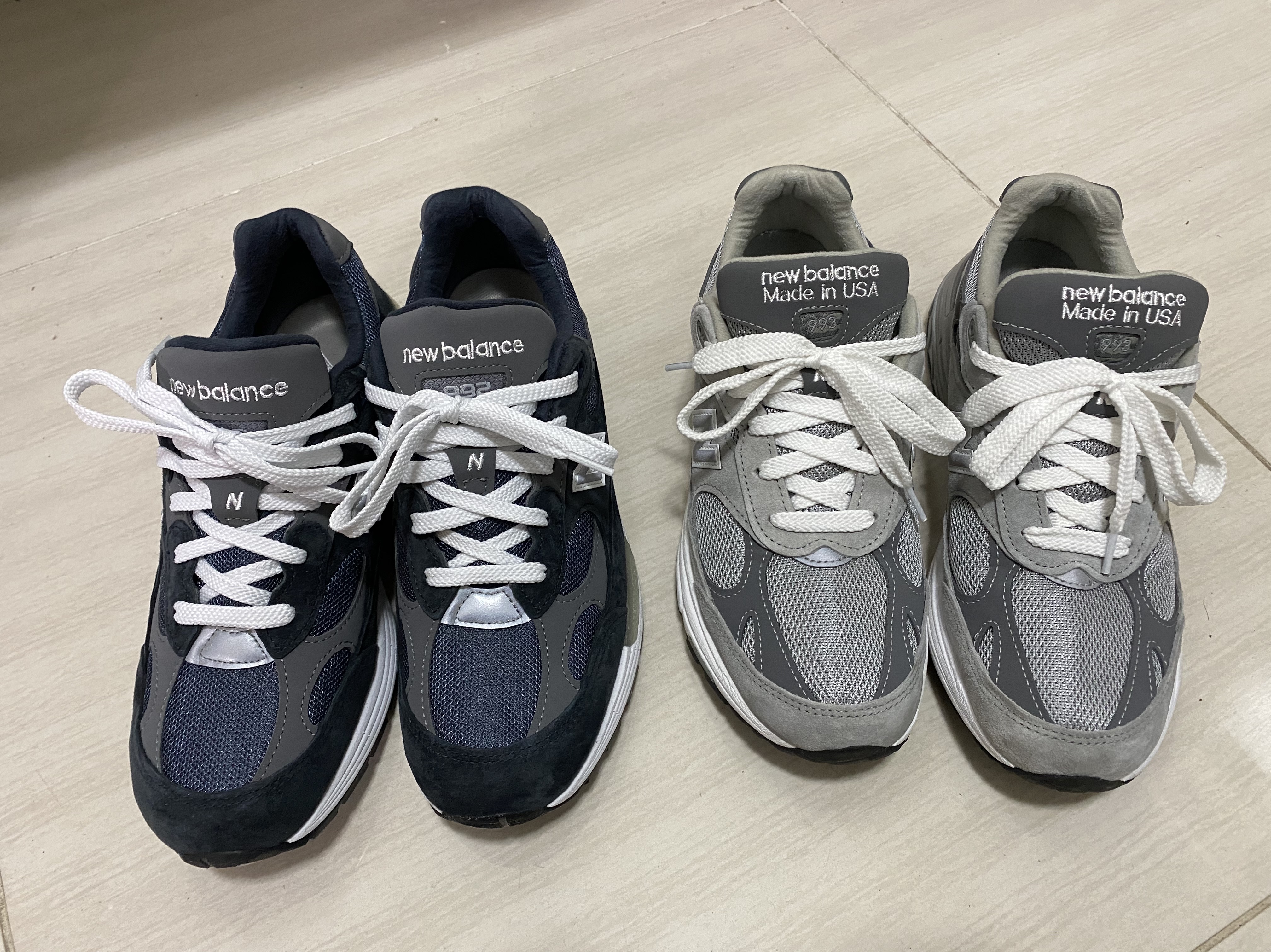 New Balance 992 Made in USA Navy, (W) New Balance 993 Made in USA Grey - B Standard 착용 스타일 - 1