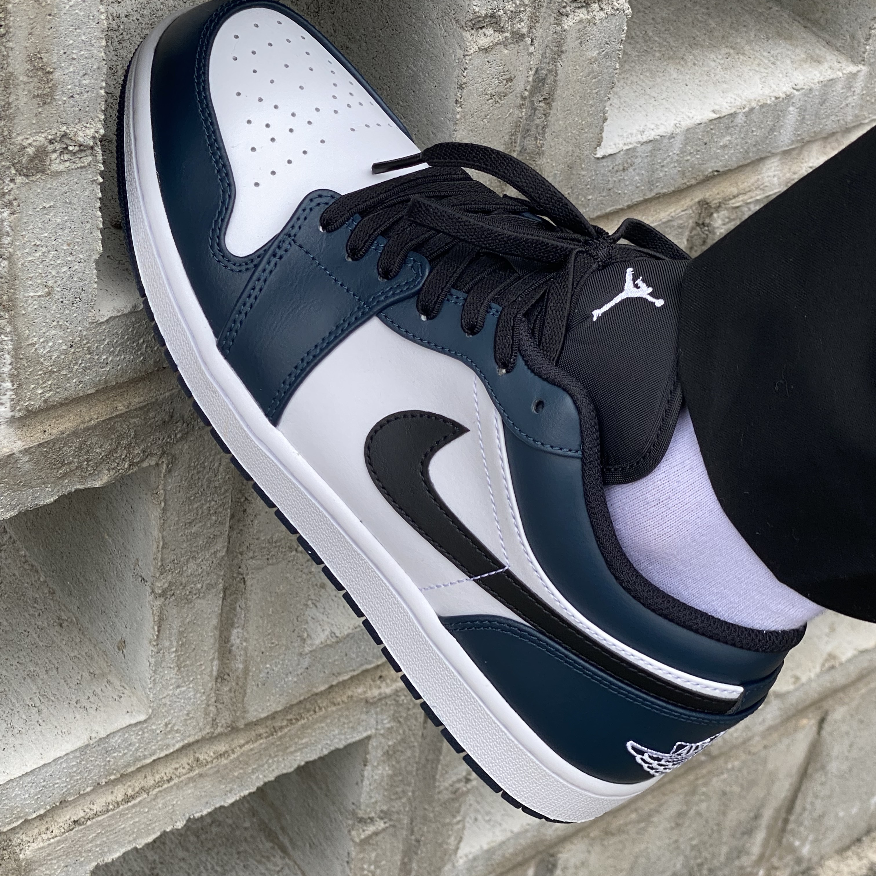 Jordan 1 Low Dark Teal 착용 스타일