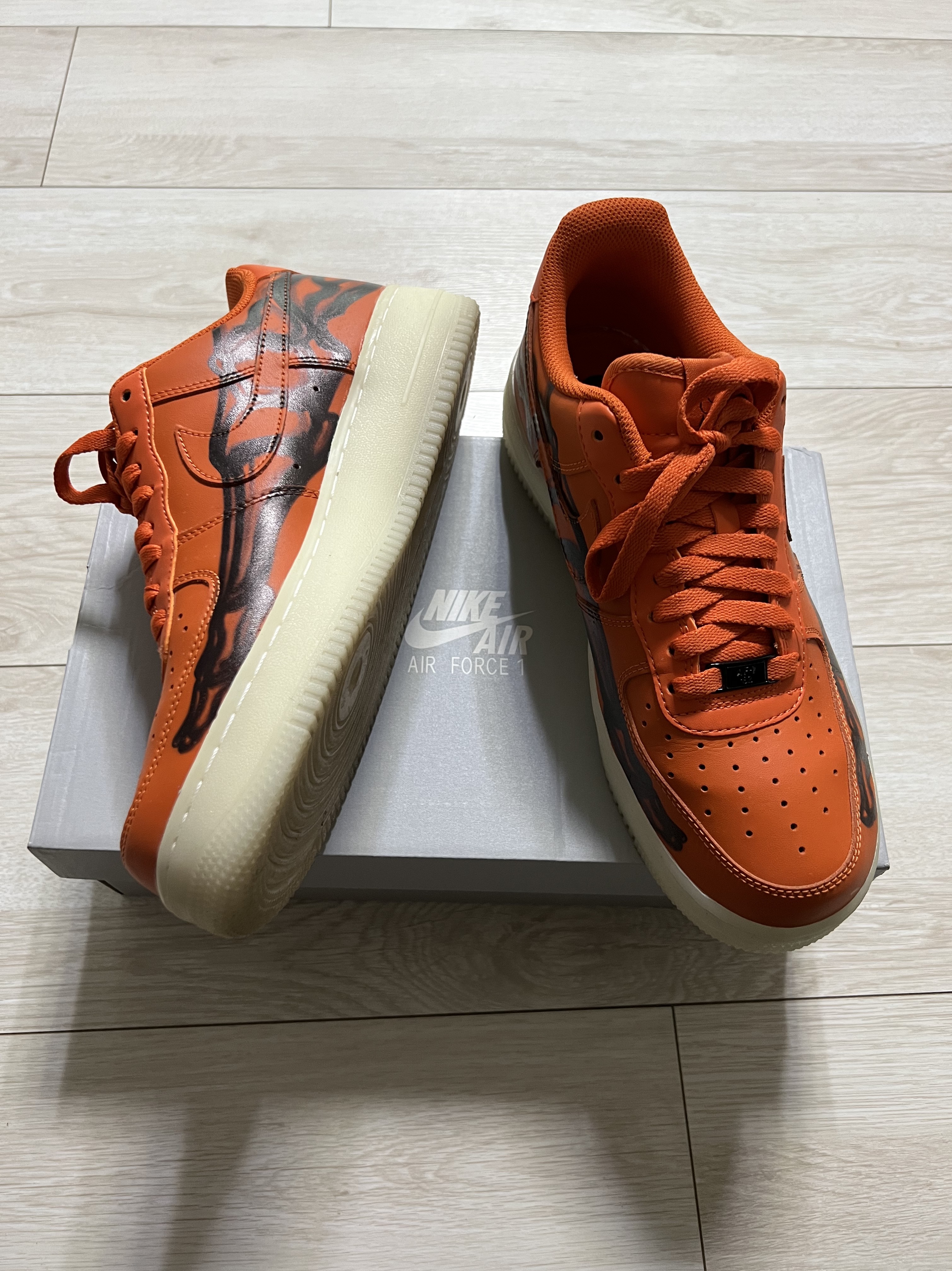 Nike Air Force 1 Low '07 Orange Skeleton 착용 스타일 - 3
