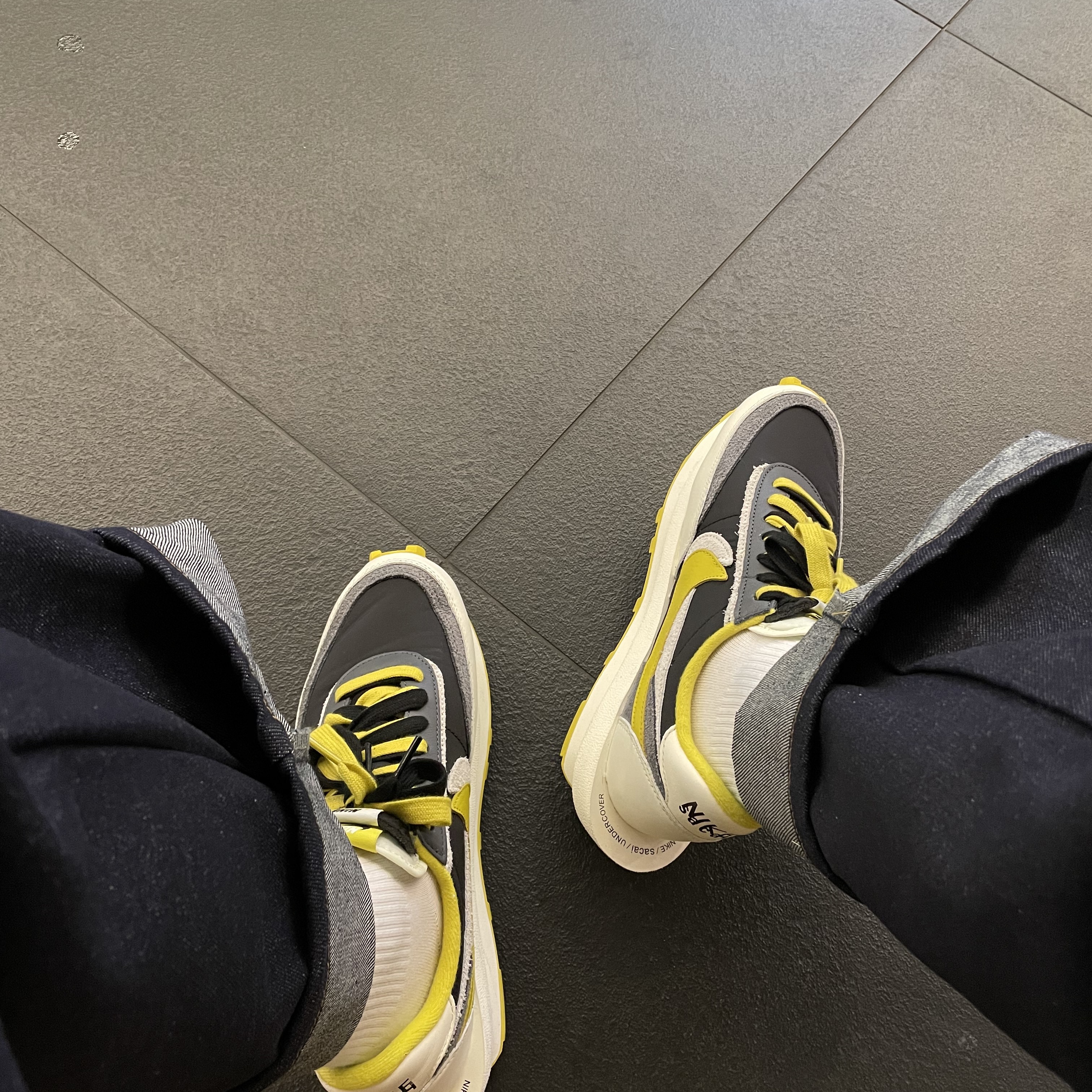 Nike x Sacai x Undercover LDWaffle Black Bright Citron 착용 스타일