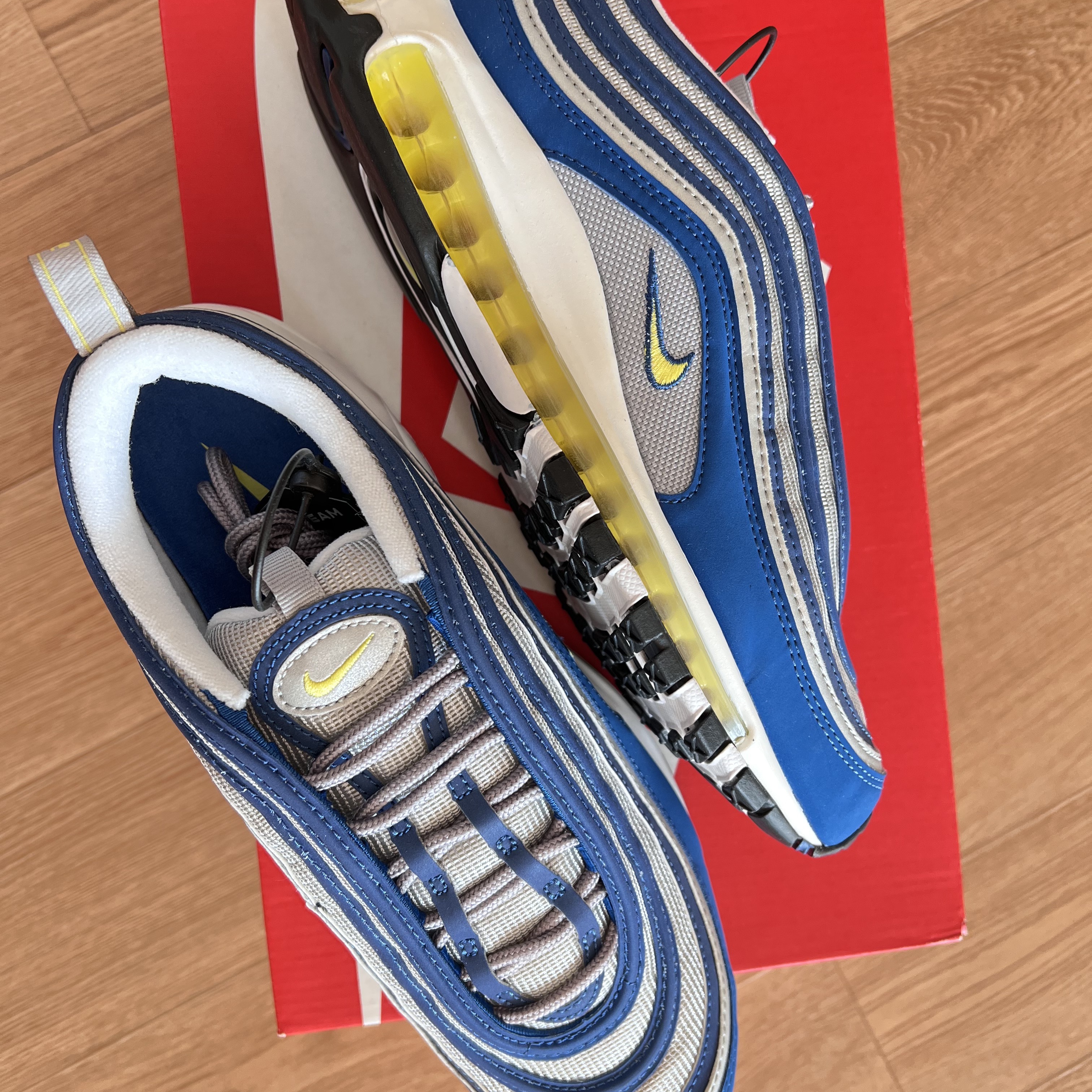 Nike Air Max 97 OG Royal Neon 착용 스타일 - 3