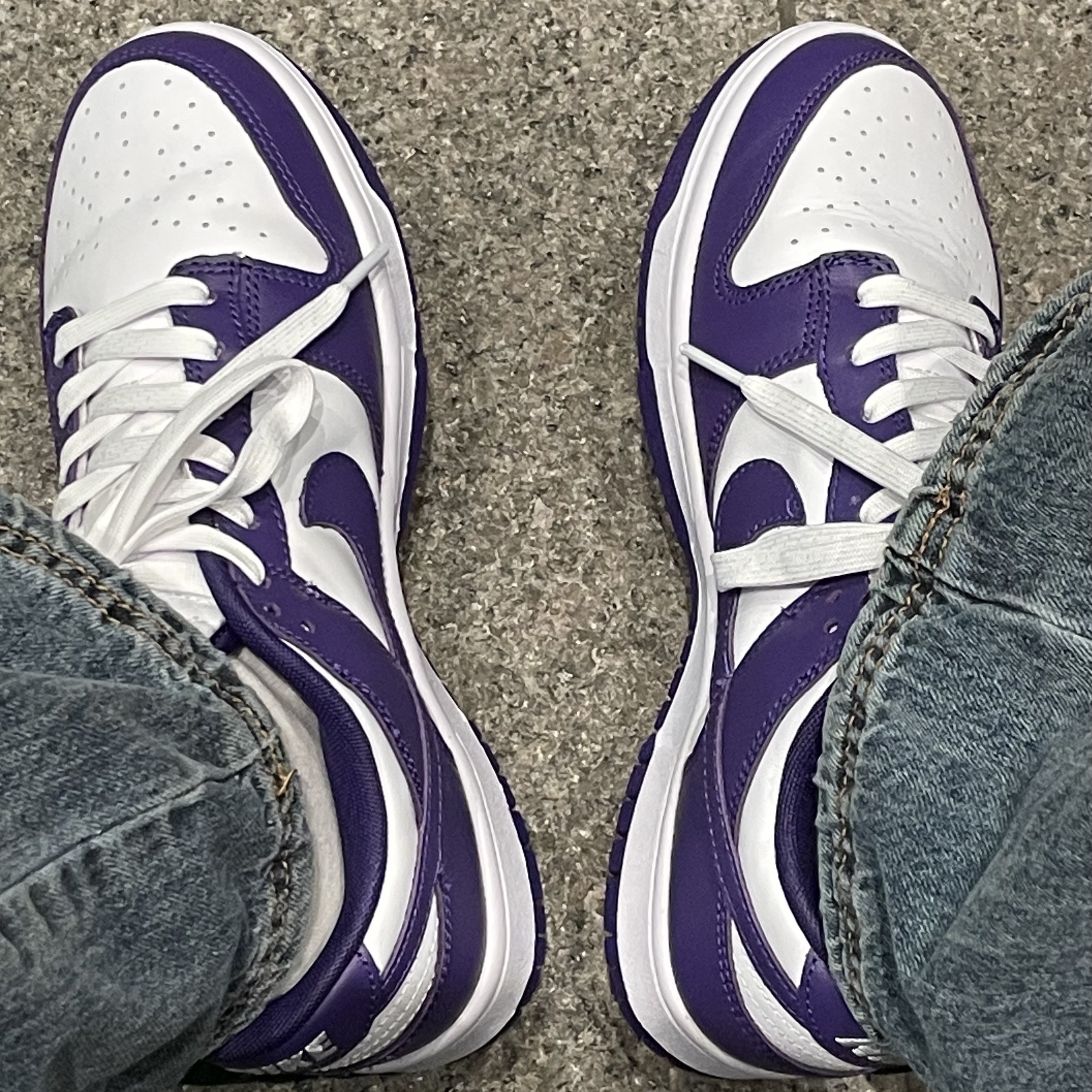 Nike Dunk Low Retro Championship Court Purple 착용 스타일