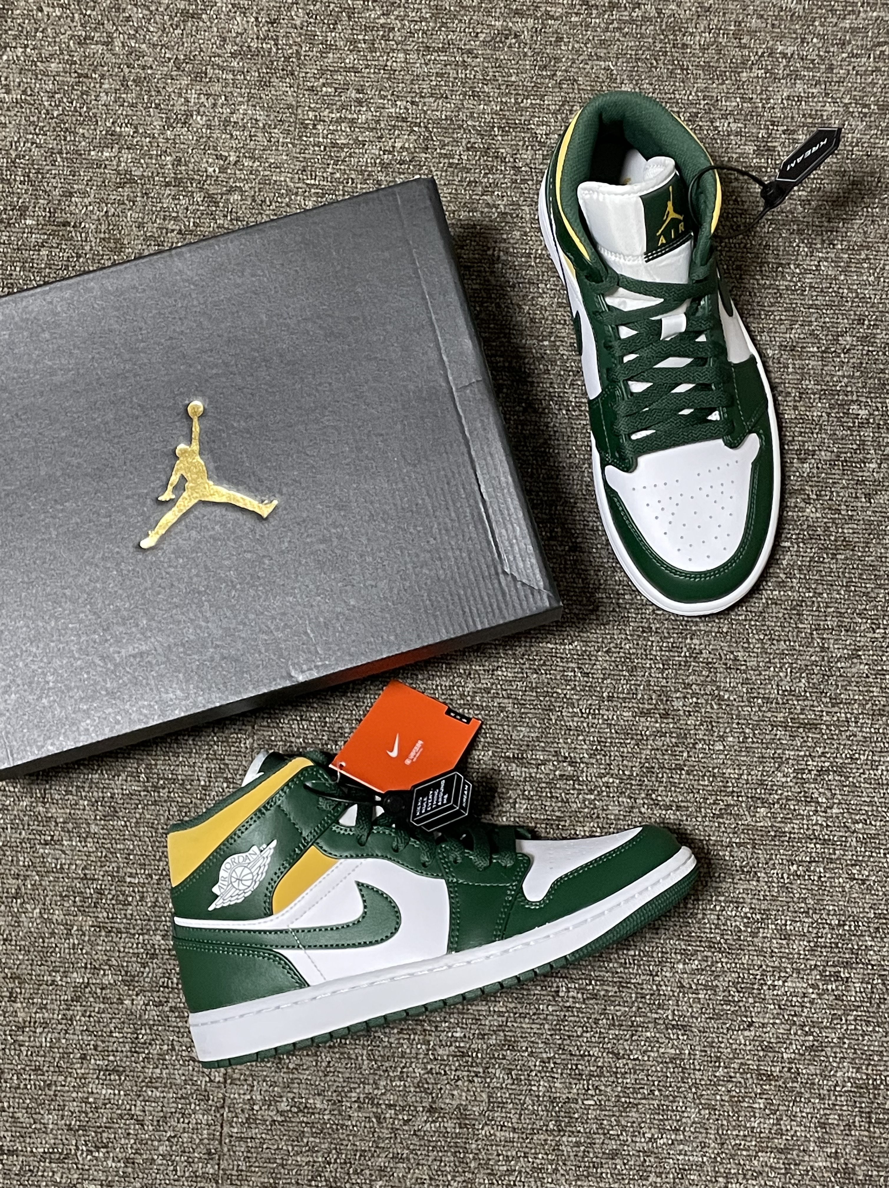 Jordan 1 Mid Sonics 2021 착용 스타일 - 1