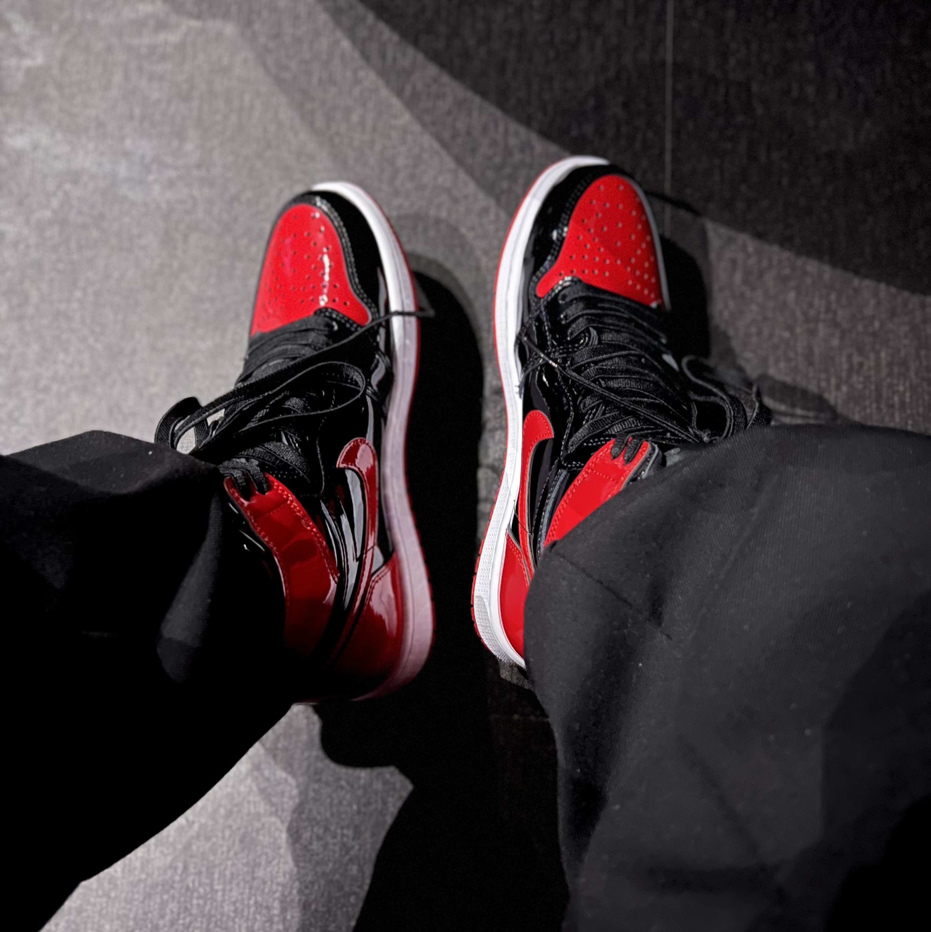 Jordan 1 Retro High OG Patent Bred, (GS) Jordan 1 Retro High OG Patent Bred 착용 스타일 - 1