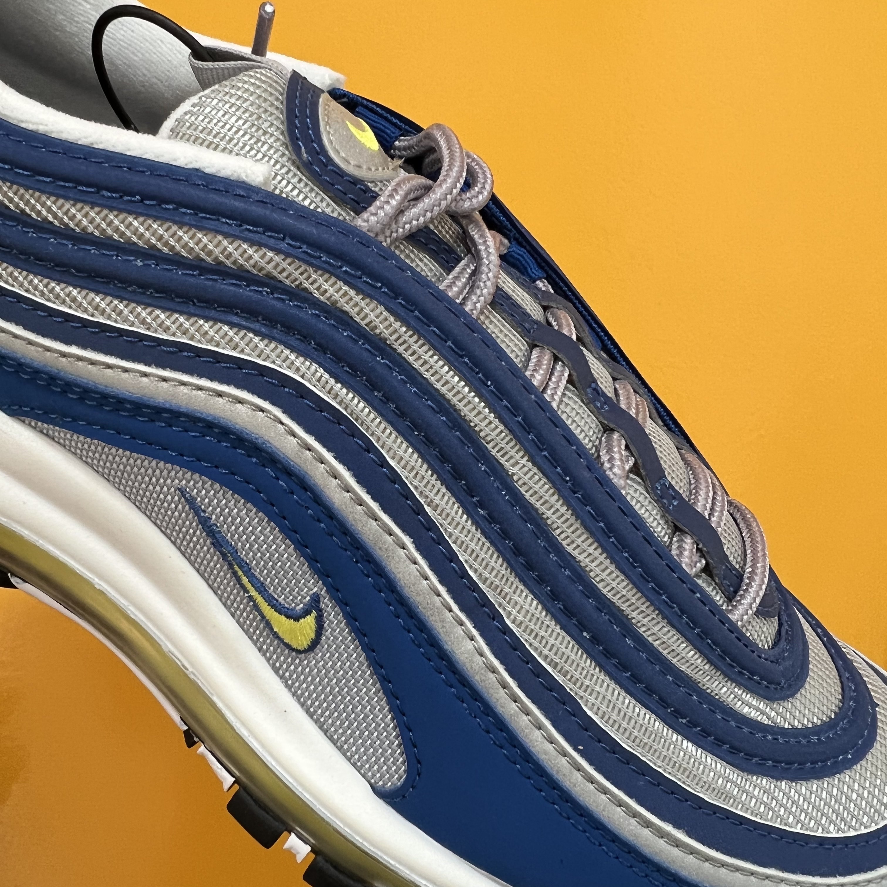 Nike Air Max 97 OG Royal Neon 착용 스타일 - 2