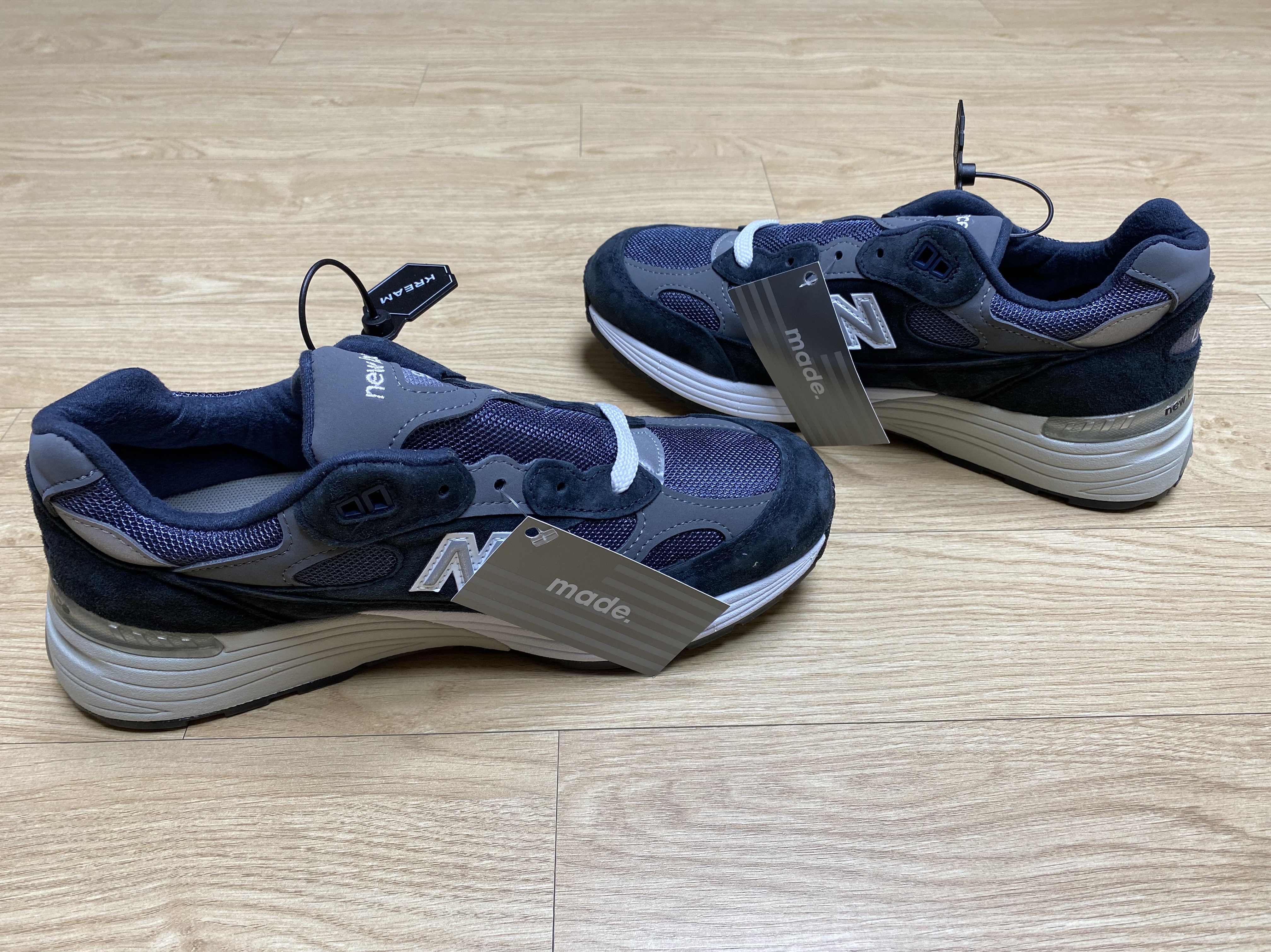 New Balance 992 Made in USA Navy, (W) New Balance 993 Made in USA Grey - B Standard 착용 스타일 - 4