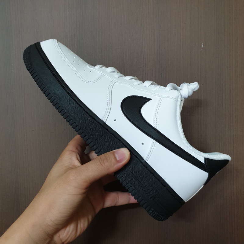 Nike Air Force 1 Low White Black Midsole 착용 스타일
